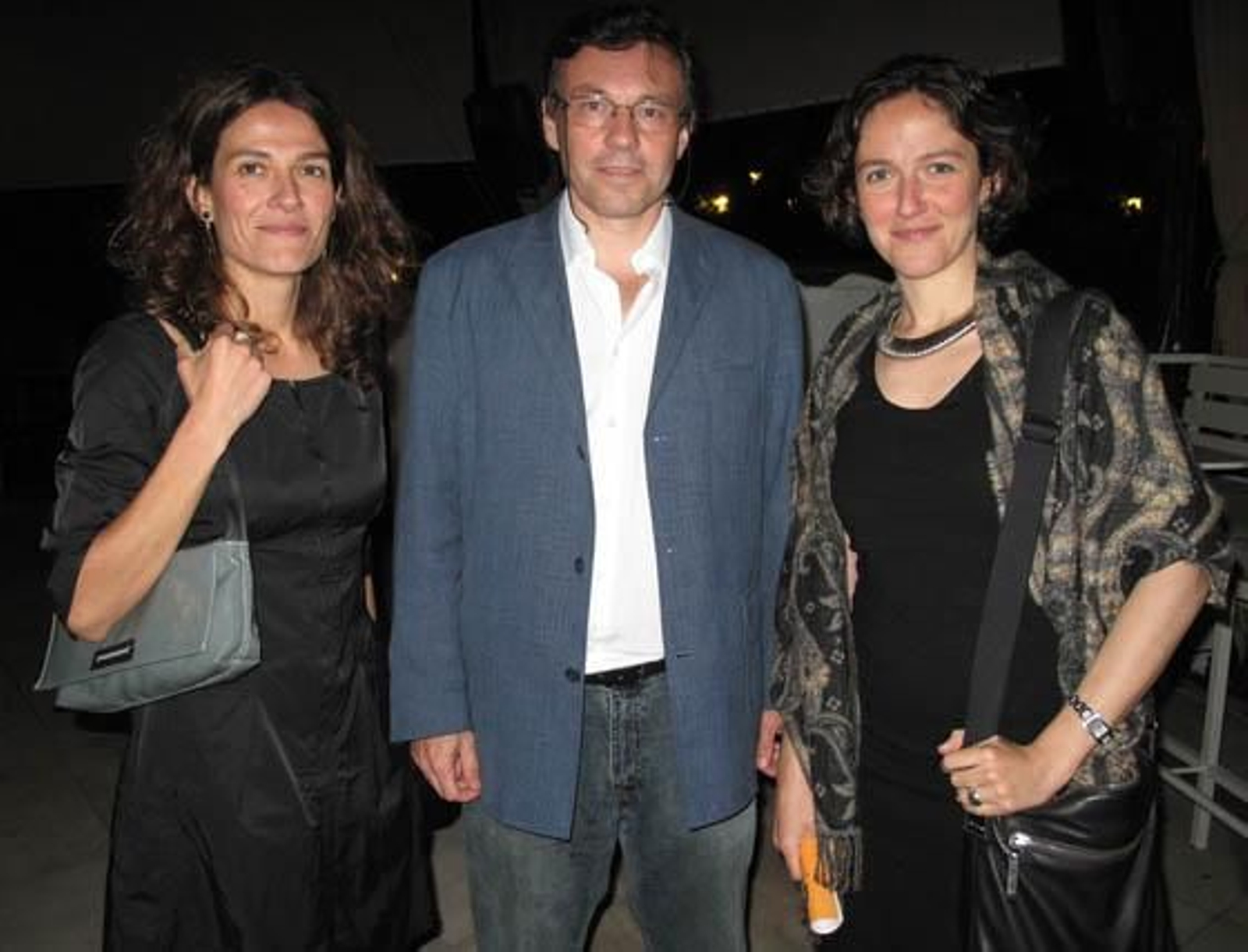 Leticia y Esperanza Gañán Calvo, con Ángel Cebolla, director general de Biomedal y socio de Ingeniatrics.

Foto: Victoria Ramírez