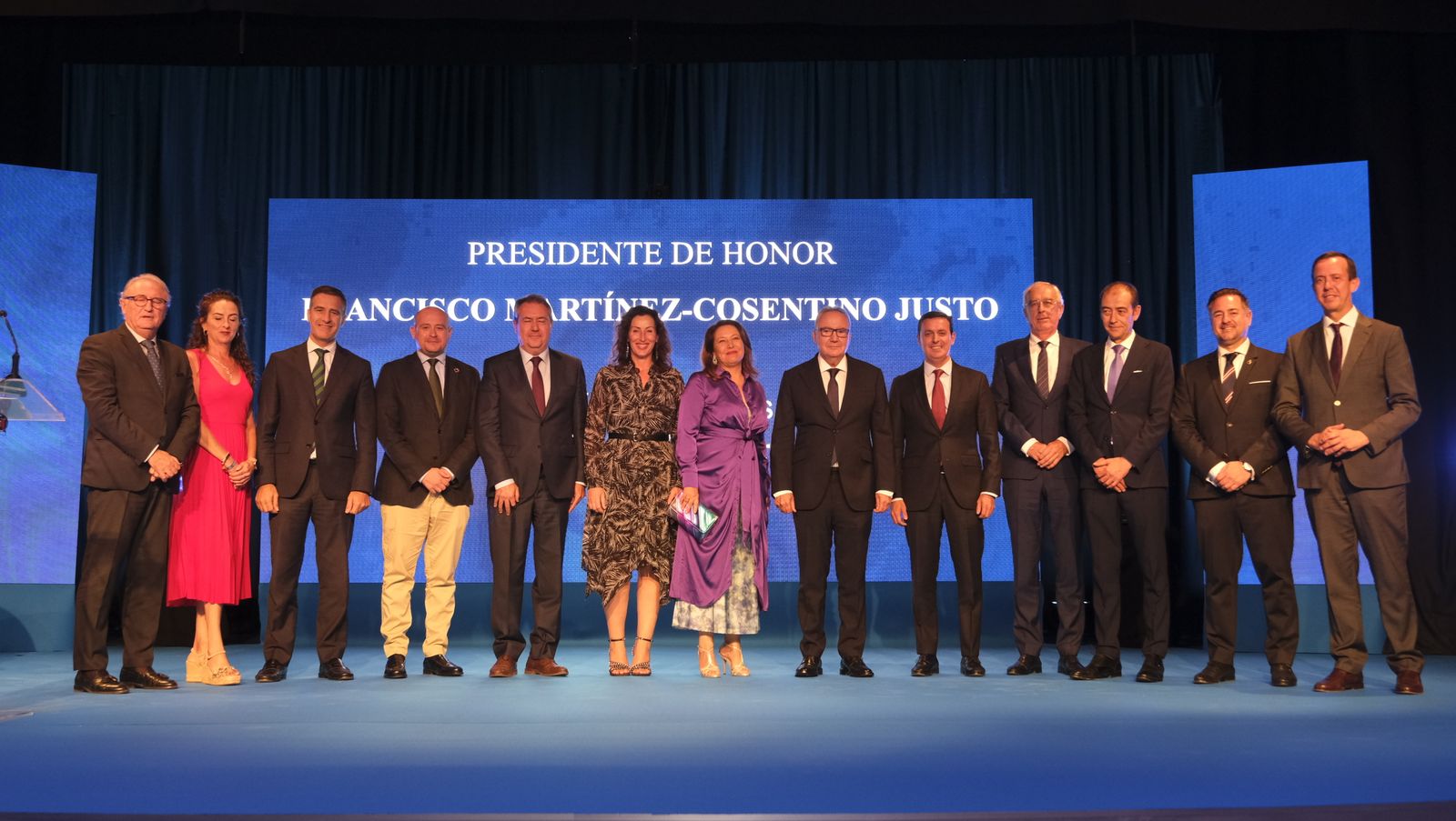 Imágenes del reconocimiento  como Presidente de Honor de la Asociación de Empresarios del Mármol, Francisco Martínez Cosentino