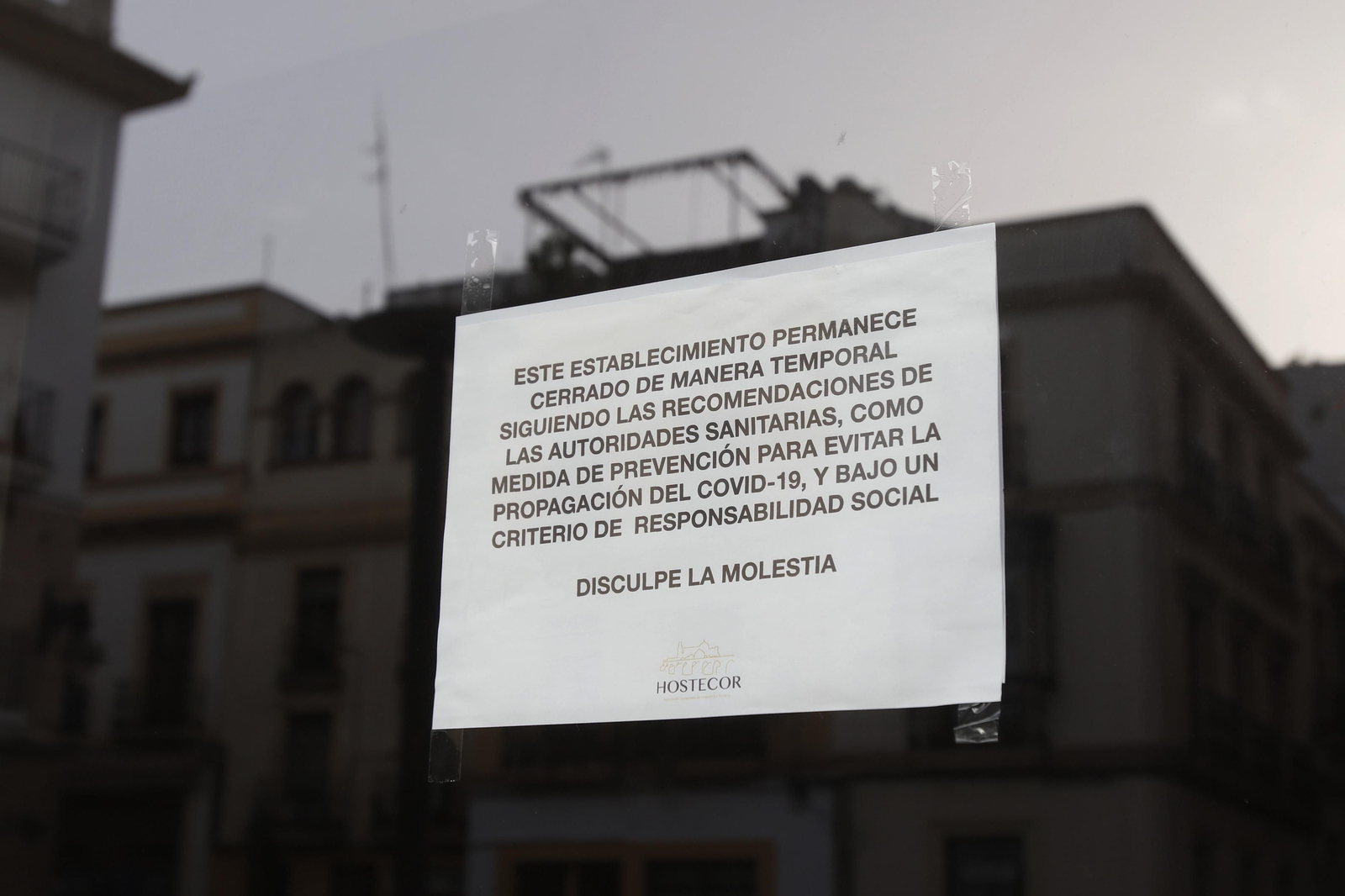 Un establecimiento hostelero explica su cierre ante la crisis sanitaria.