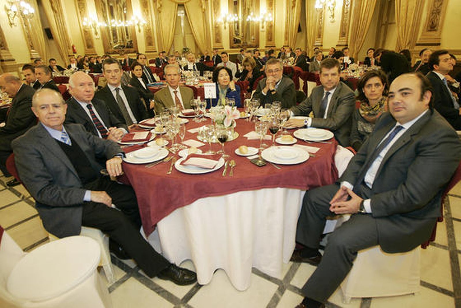 Juan Antonio Cañas, Antonio Jiménez, Tomás Sarramayor, Mateo Maya, Teresa Isabel Solís, Rafael Rodríguez Haro, Mariano Aguayo, Elena Martínez-Sagrera y José Luis Garrido.

Foto: José Martínez y Barrionuevo