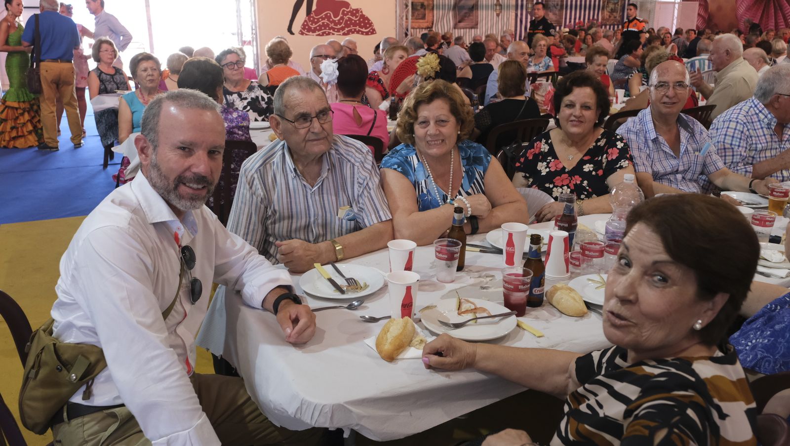 Imágenes de la comida homenaje a los mayores en la Caseta Municipal de la Feria de Almería 2022
