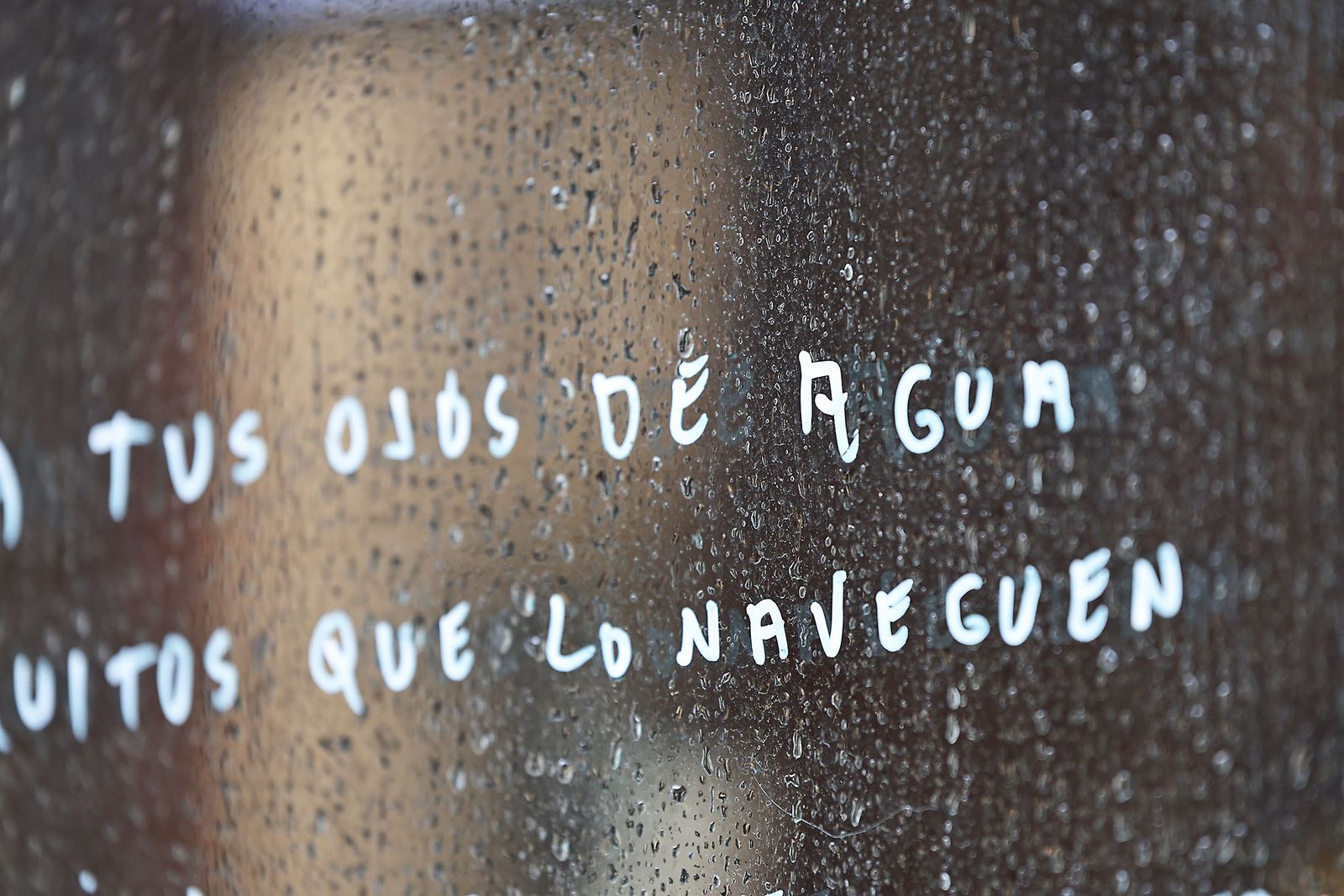 Intensas lluvias y calles desiertas en Huelva por la borrasca Marta