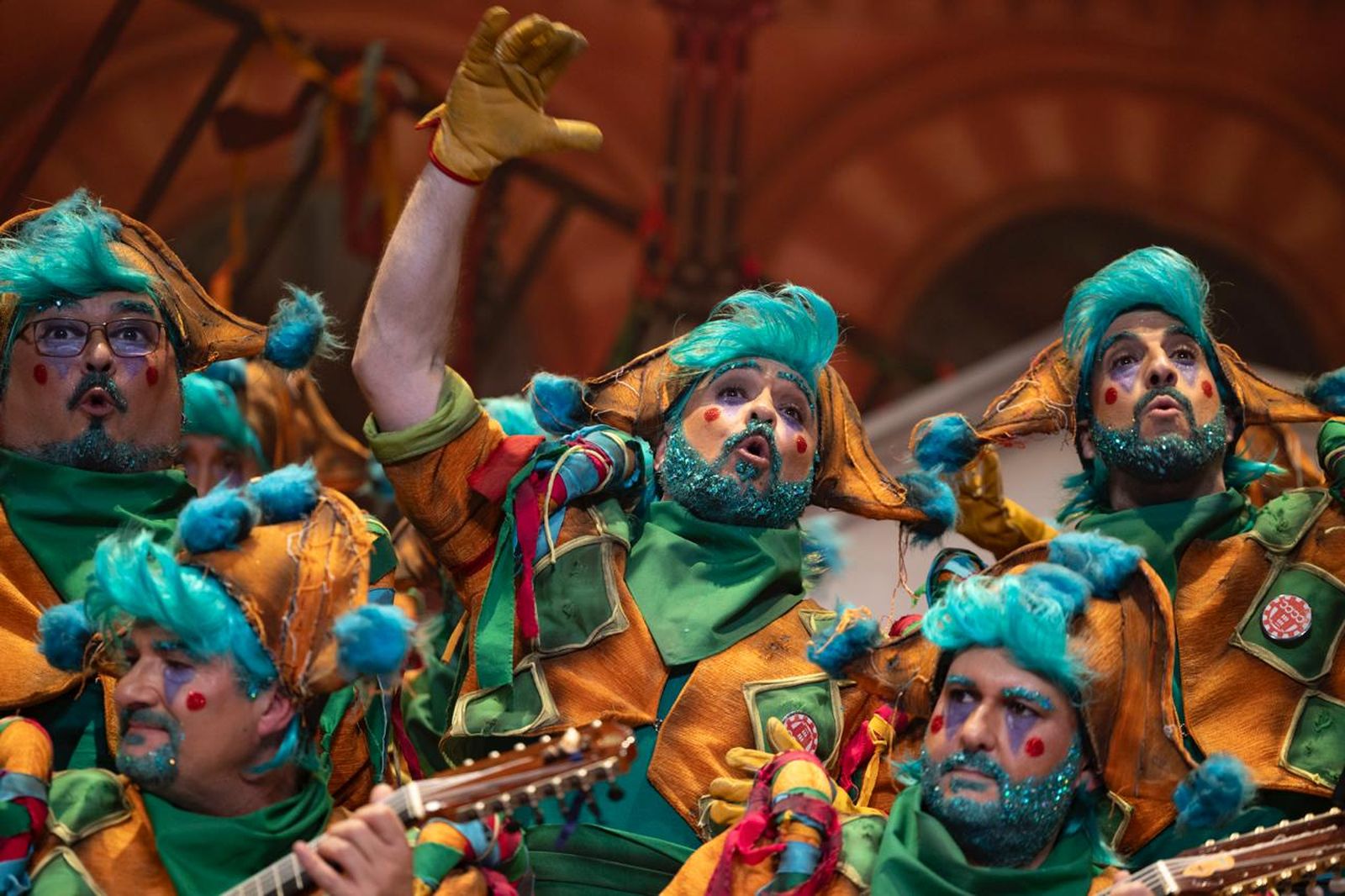 Búscate entre las mejores imágenes de la primera semifinal del COAC 2026