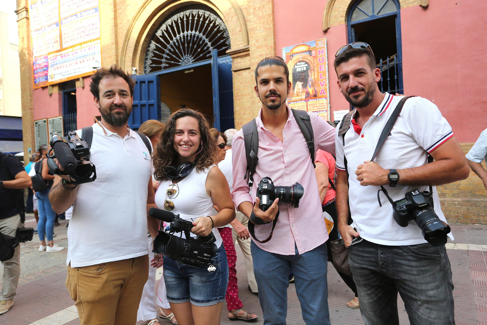 Ambiente en la Plaza de Toros de la Merced
