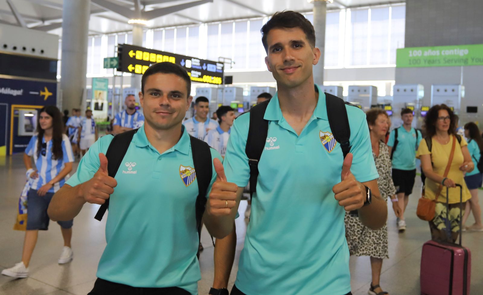 El espectacular preámbulo en el aeropuerto con la afición