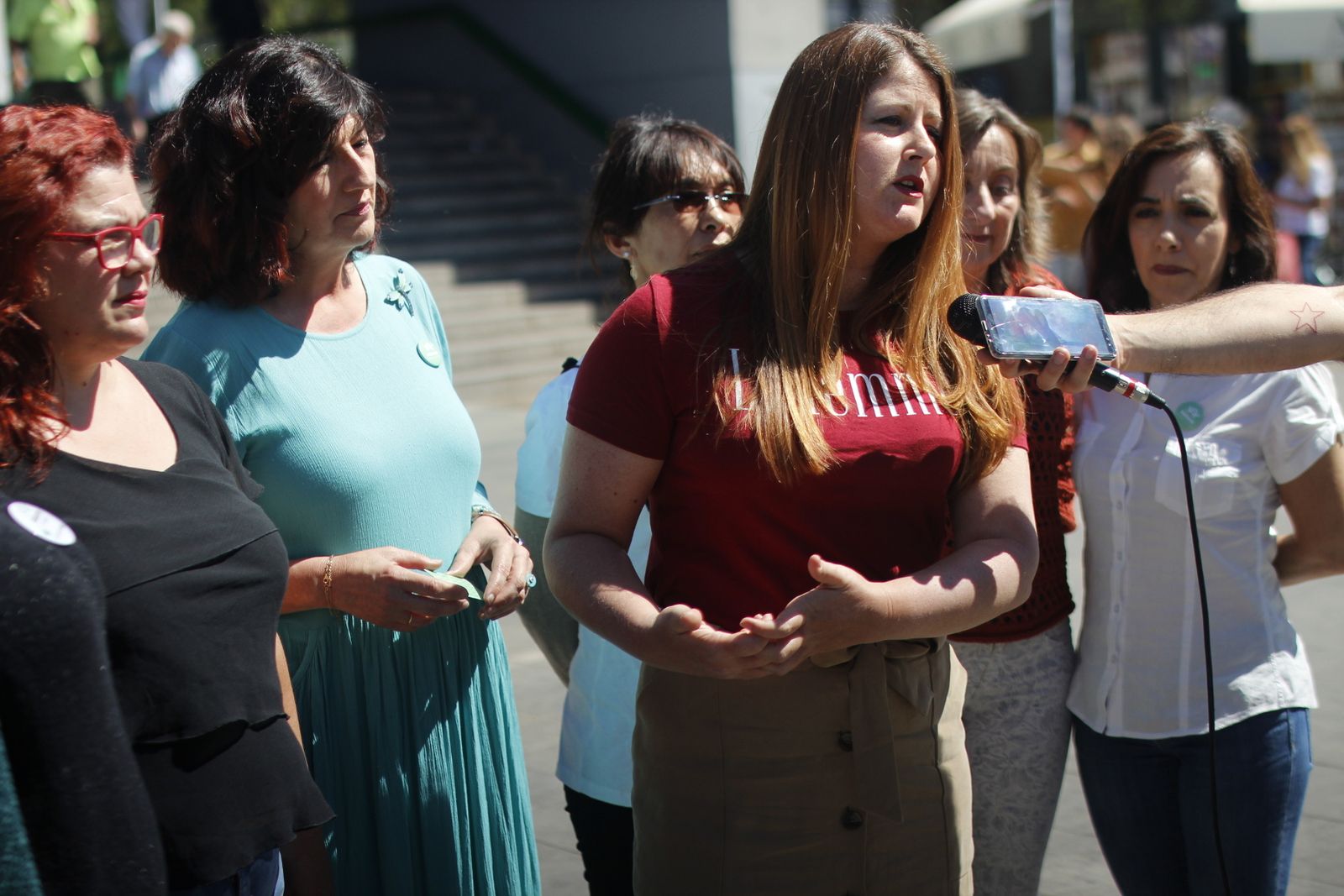 Las candidatas de Adelante Sevilla, lideradas por Susana Serrano.