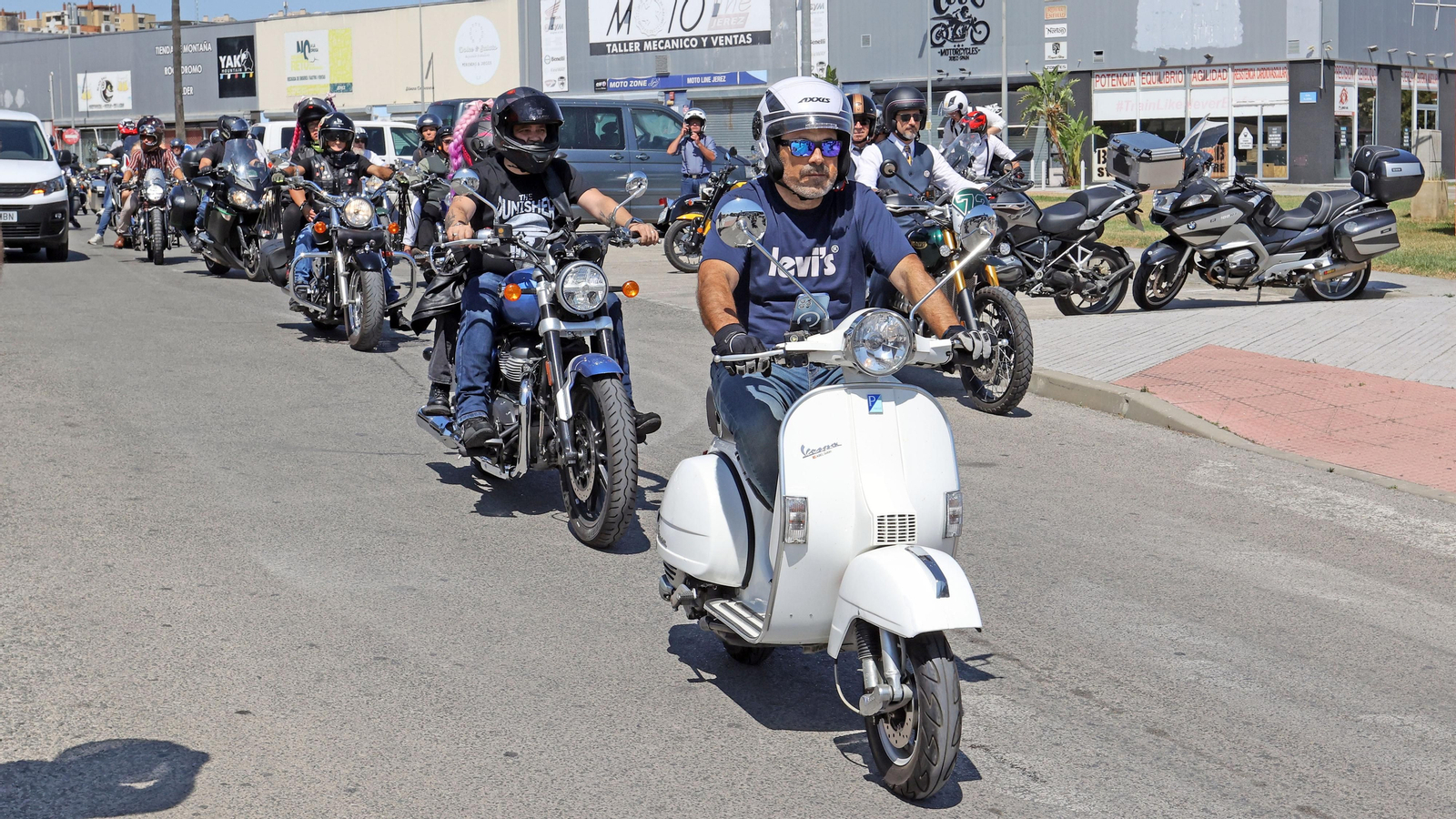 Búscate en el evento motero solidario "The Distinguished Gentleman´s Ride" en Jerez