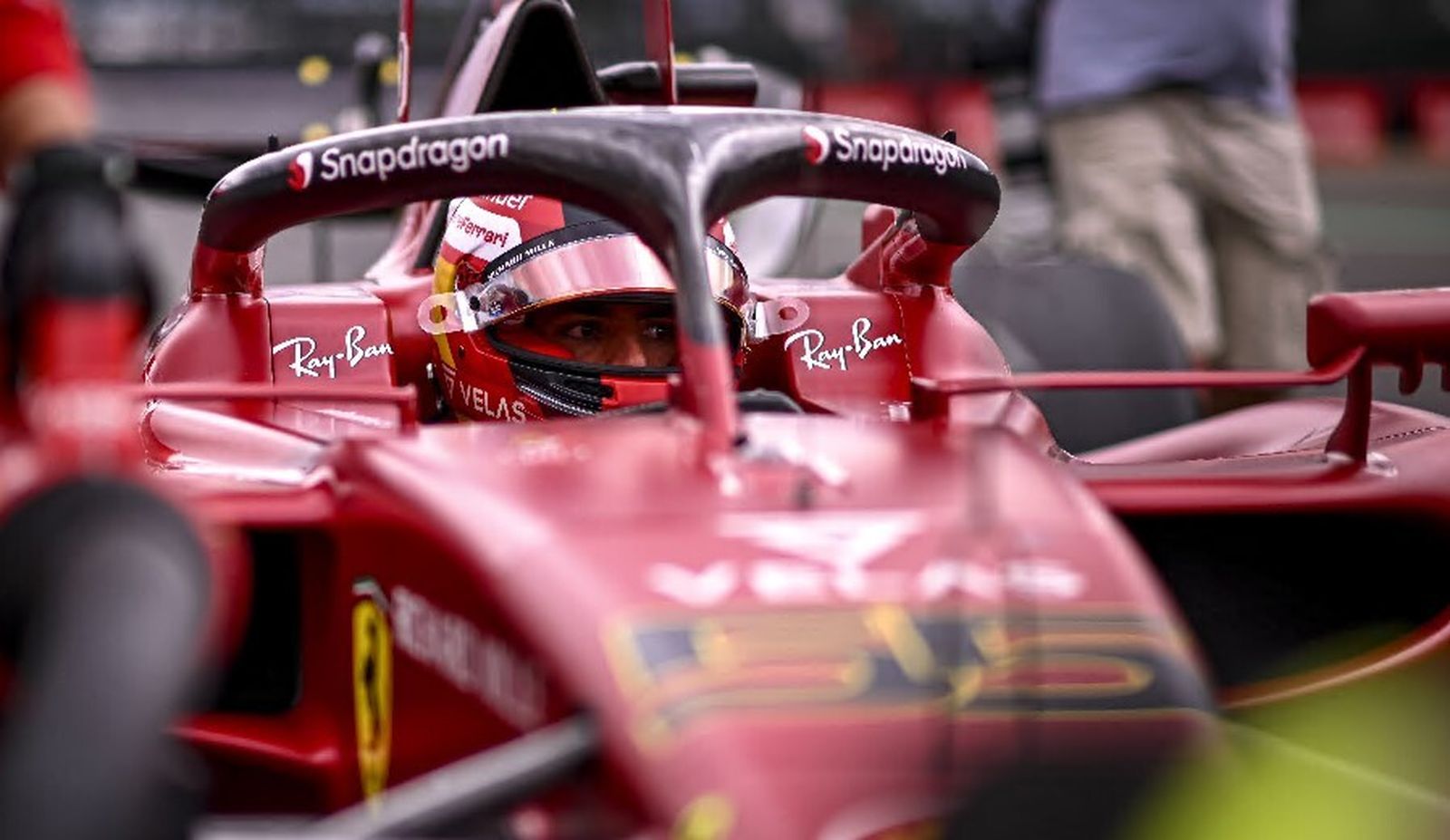 Carlos Sainz, en su monoplaza.