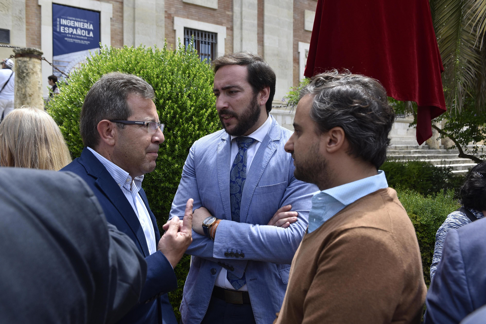 Las imágenes de la inauguración de la glorieta Luis Navarro García