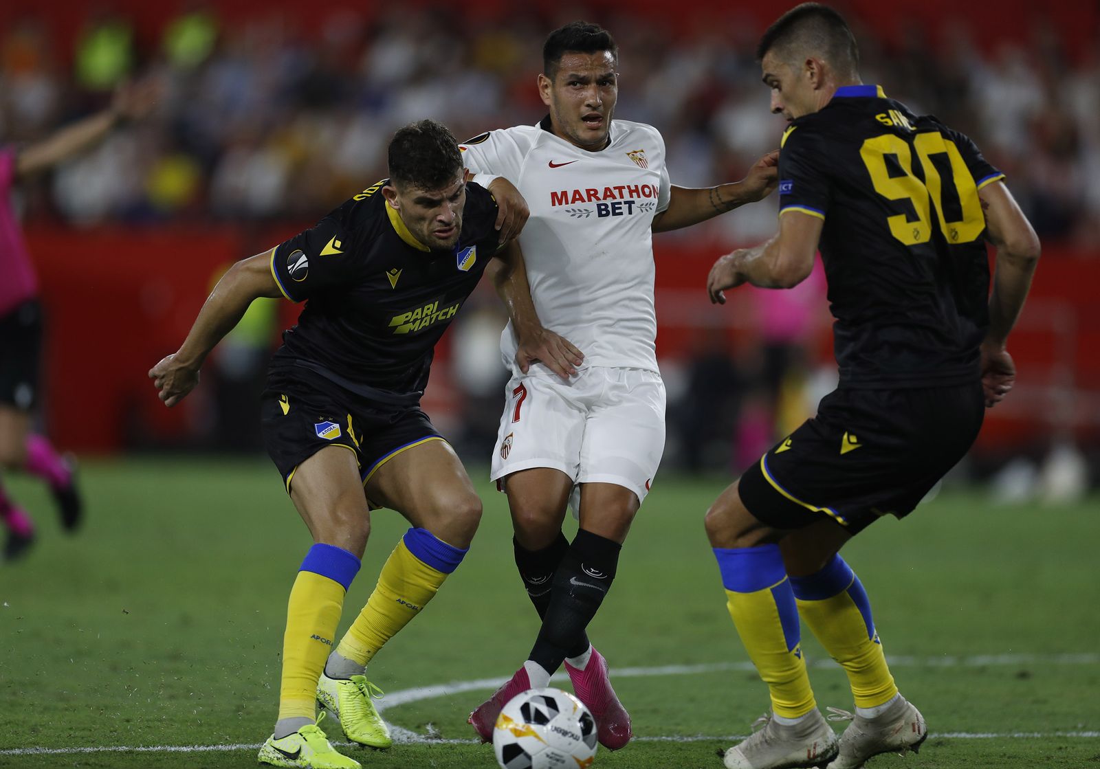 Las fotos del Sevilla-Apoel