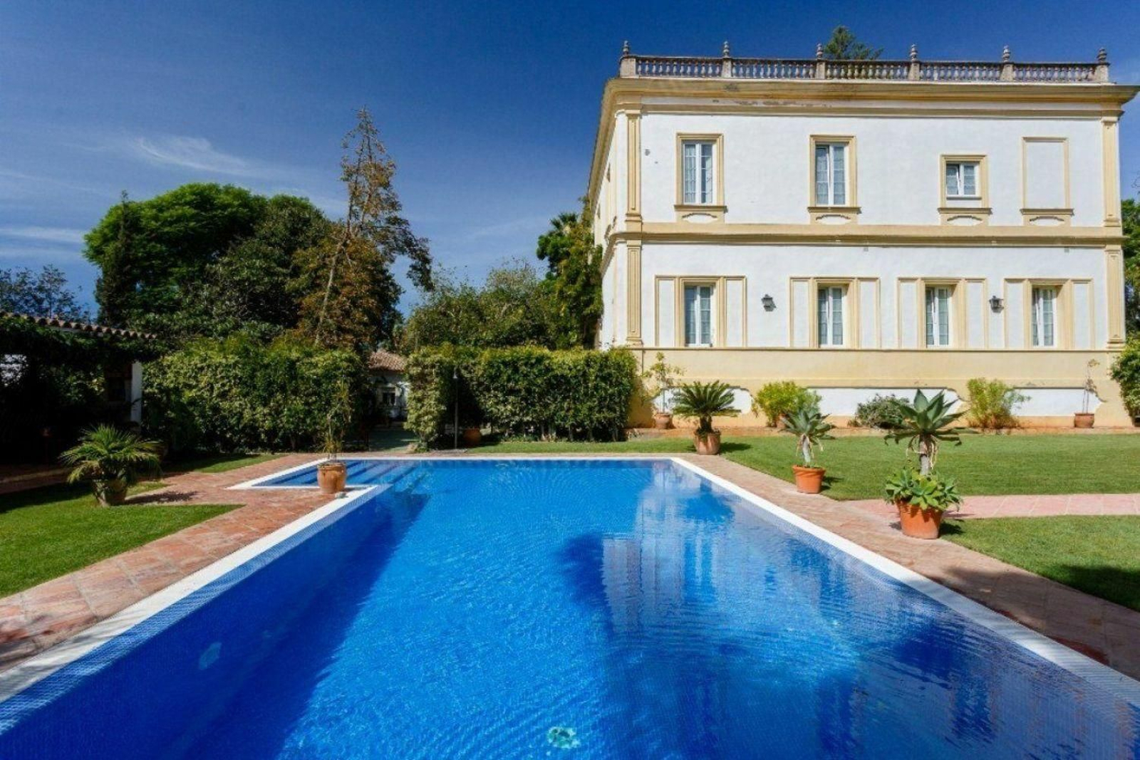 Este palacete ubicado en La Torre cuesta 4,5 millones de euros.