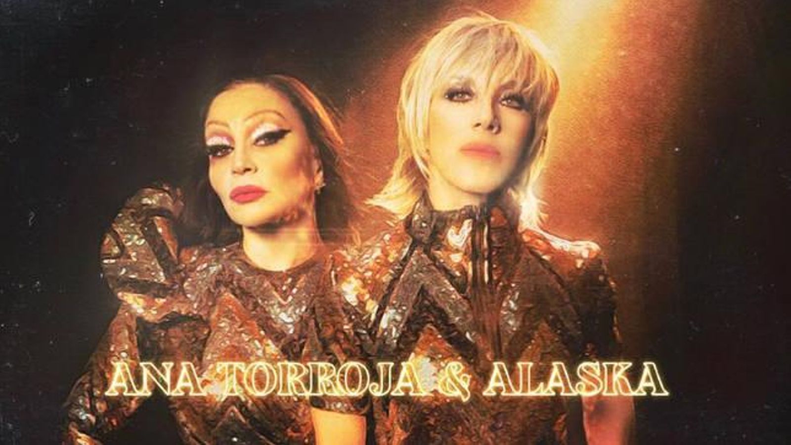 Ana Torroja y Alaska, en la imagen promocional del nuevo tema de la primera, 'Hora y cuarto'.