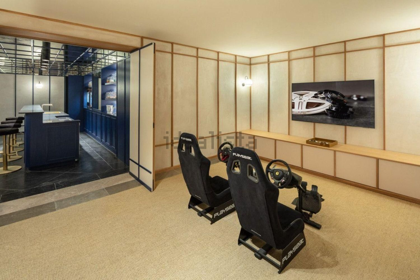 Sala de juegos y Fórmula 1 Así es por dentro la vivienda de lujo más a la venta en Málaga: 35 millones