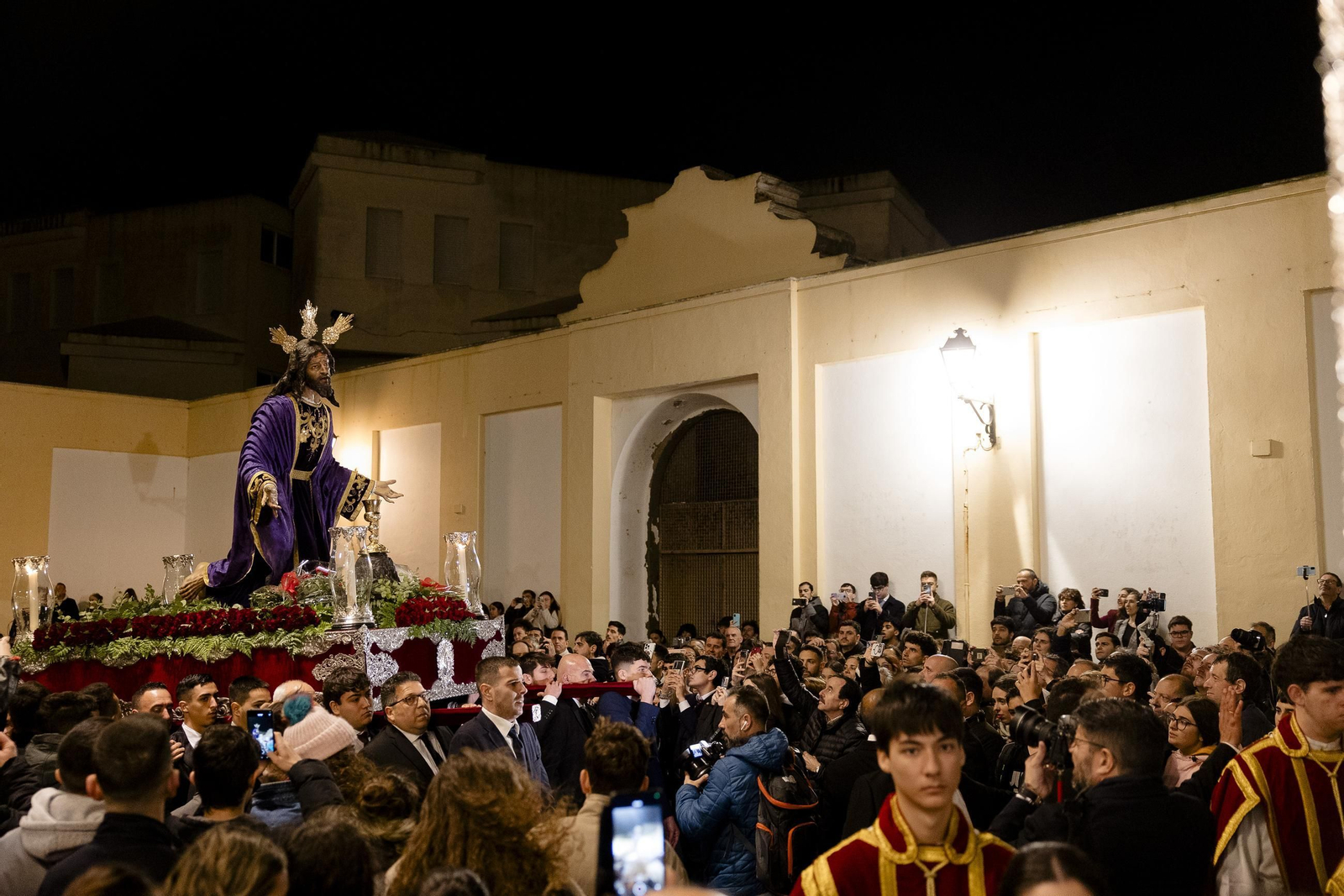 Las imágenes del traslado de la cofradía del Huerto a la iglesia de Santa Catalina