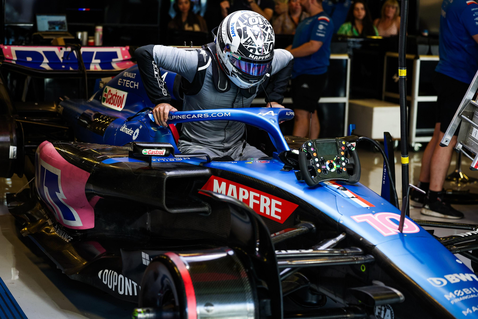 Las escuderías de  Fórmula uno se prueban tras el fin de temporada