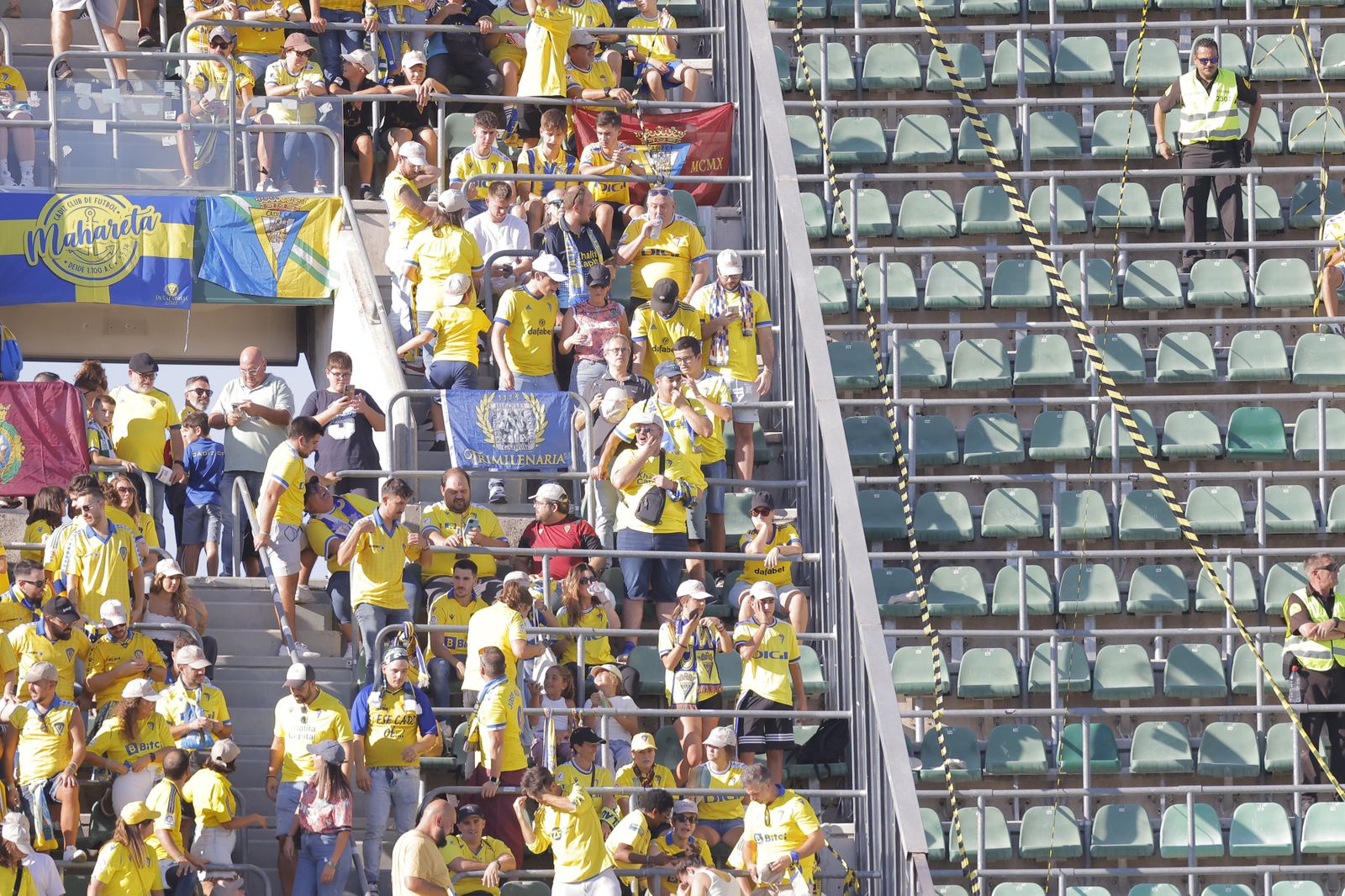 Búscate en las fotos del Betis-Cádiz