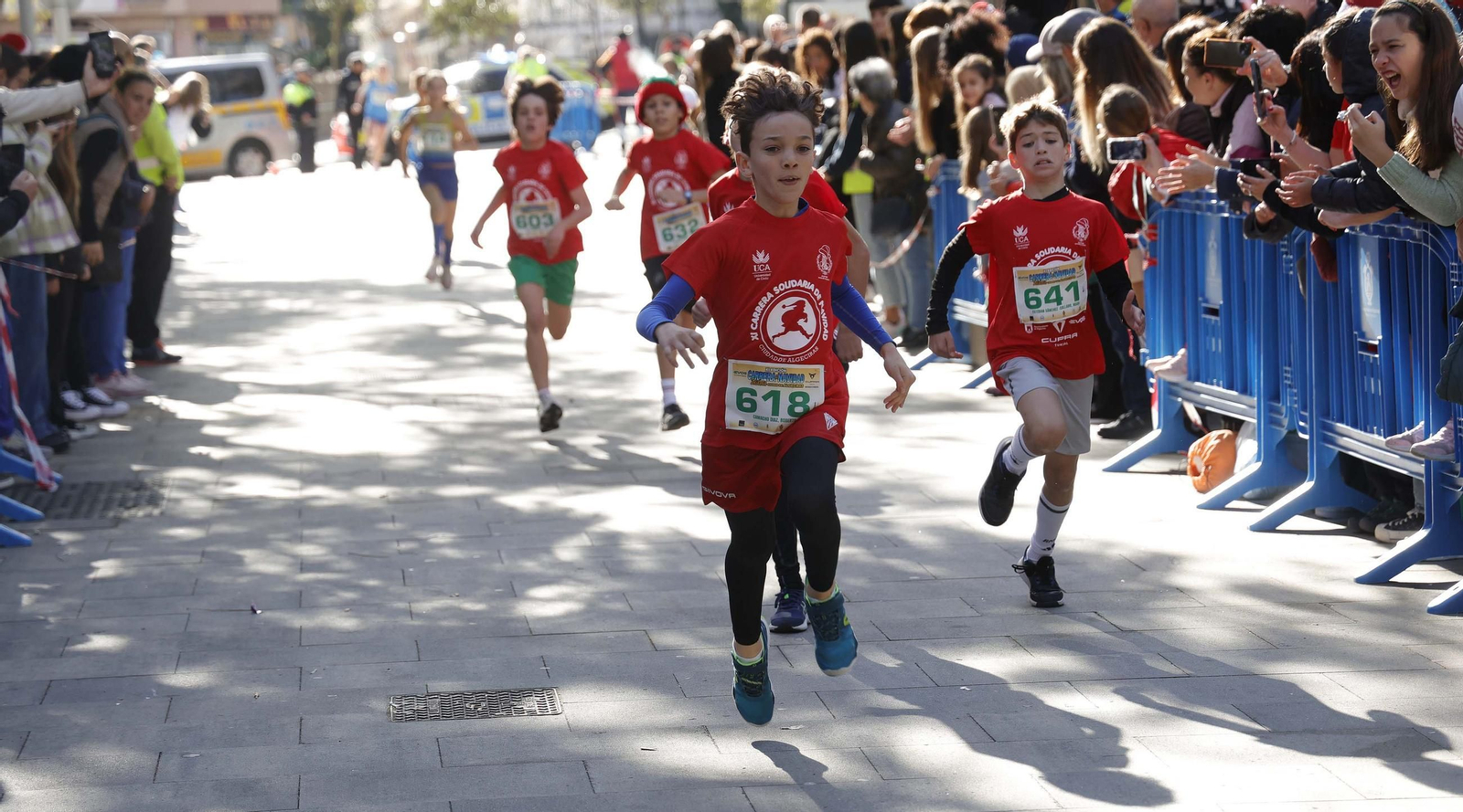 Búscate en la XI Carrera Solidaria de Navidad de Algeciras