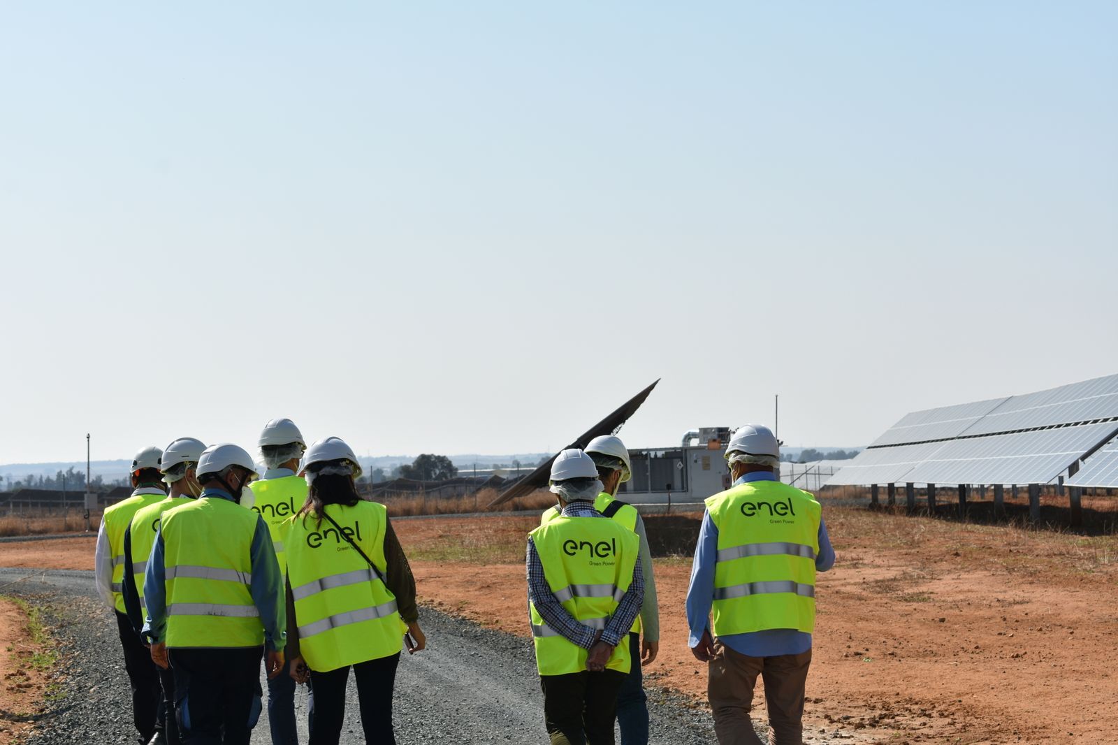 Visita a la planta fotovoltaica de Carmona.