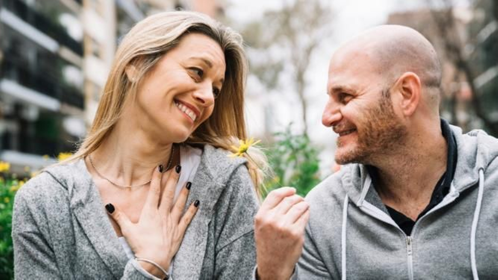 Pareja de enamorados de más de 40 años.