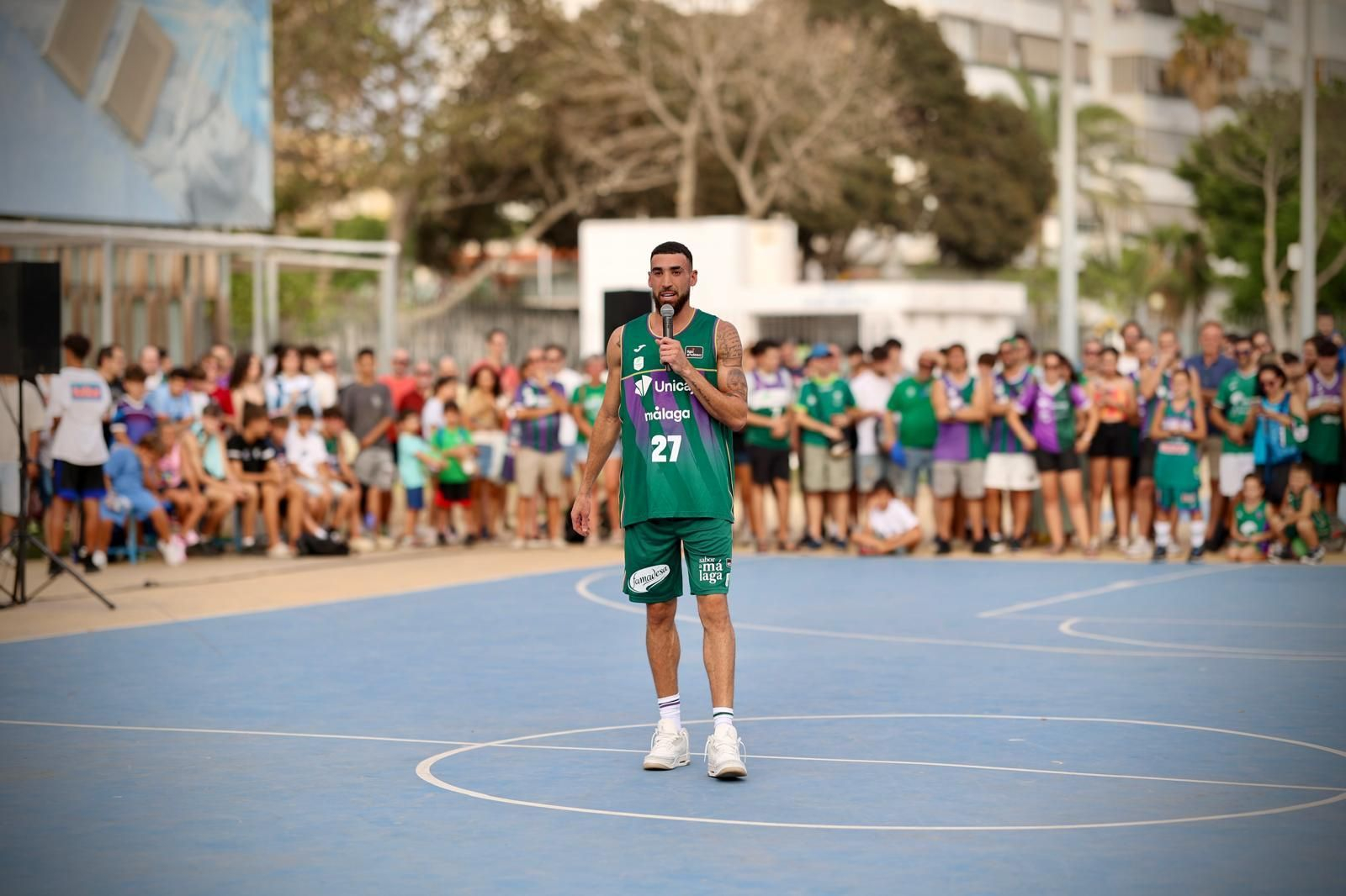 Las fotos de la espectacular presentación de Chris Duarte con el Unicaja en el Parque del Oeste