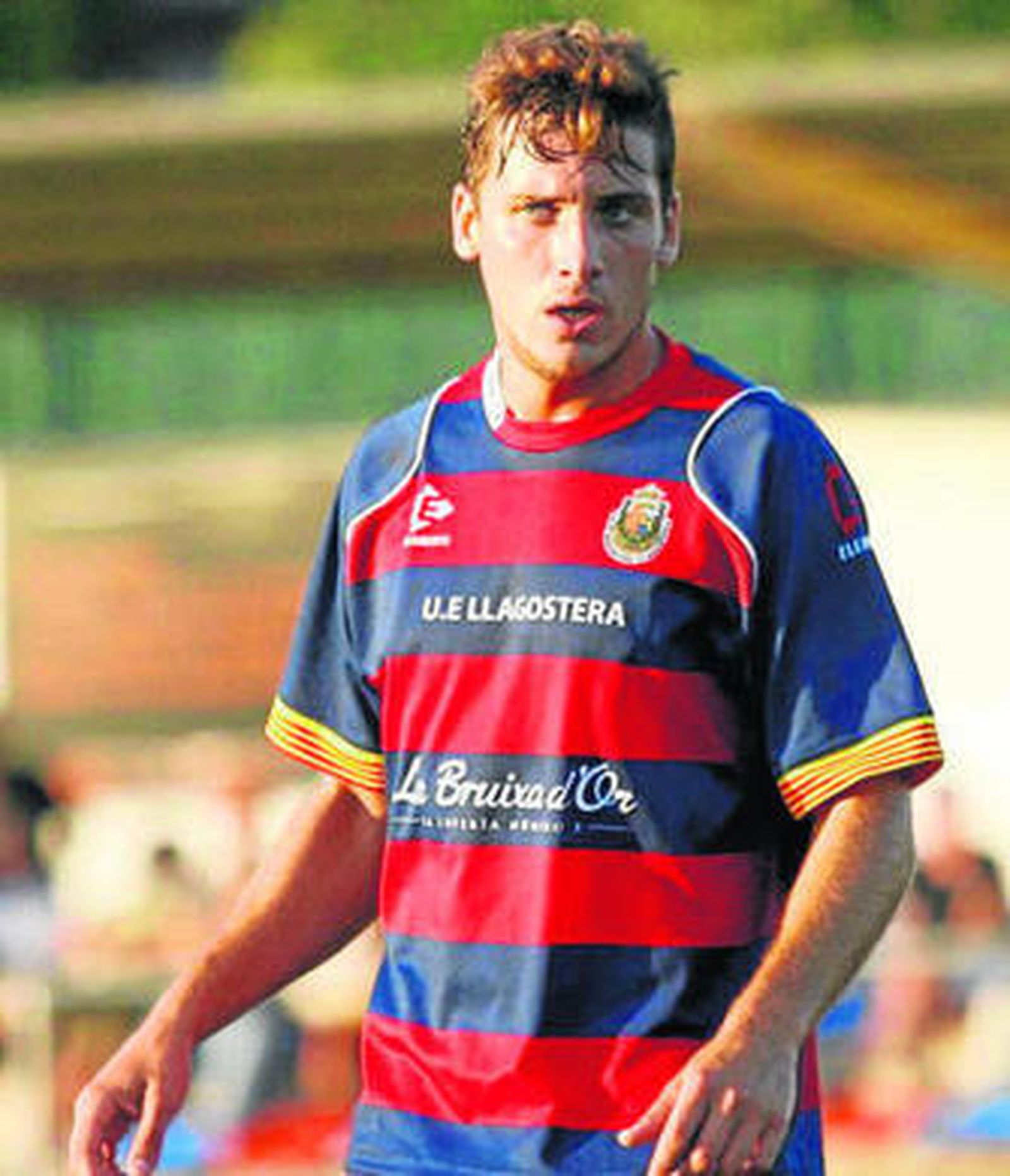 Granell, con la camiseta del Llagostera.