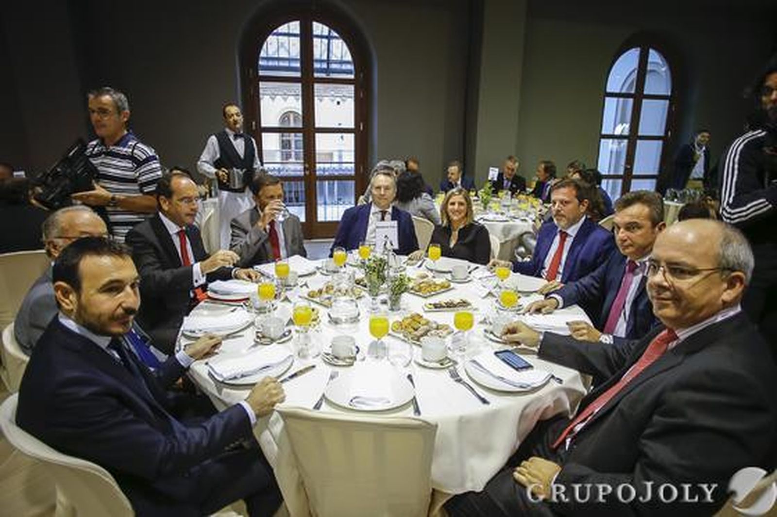 Fernando López Gil, Manuel Morón, Alberto Delgado, José Luis Blanco, José Joly, Irene García, Mario Blanco, Eduardo González Mazo y Javier Sánchez Rojas durante la celebración del acto. 

Foto: Joaquin Pino
