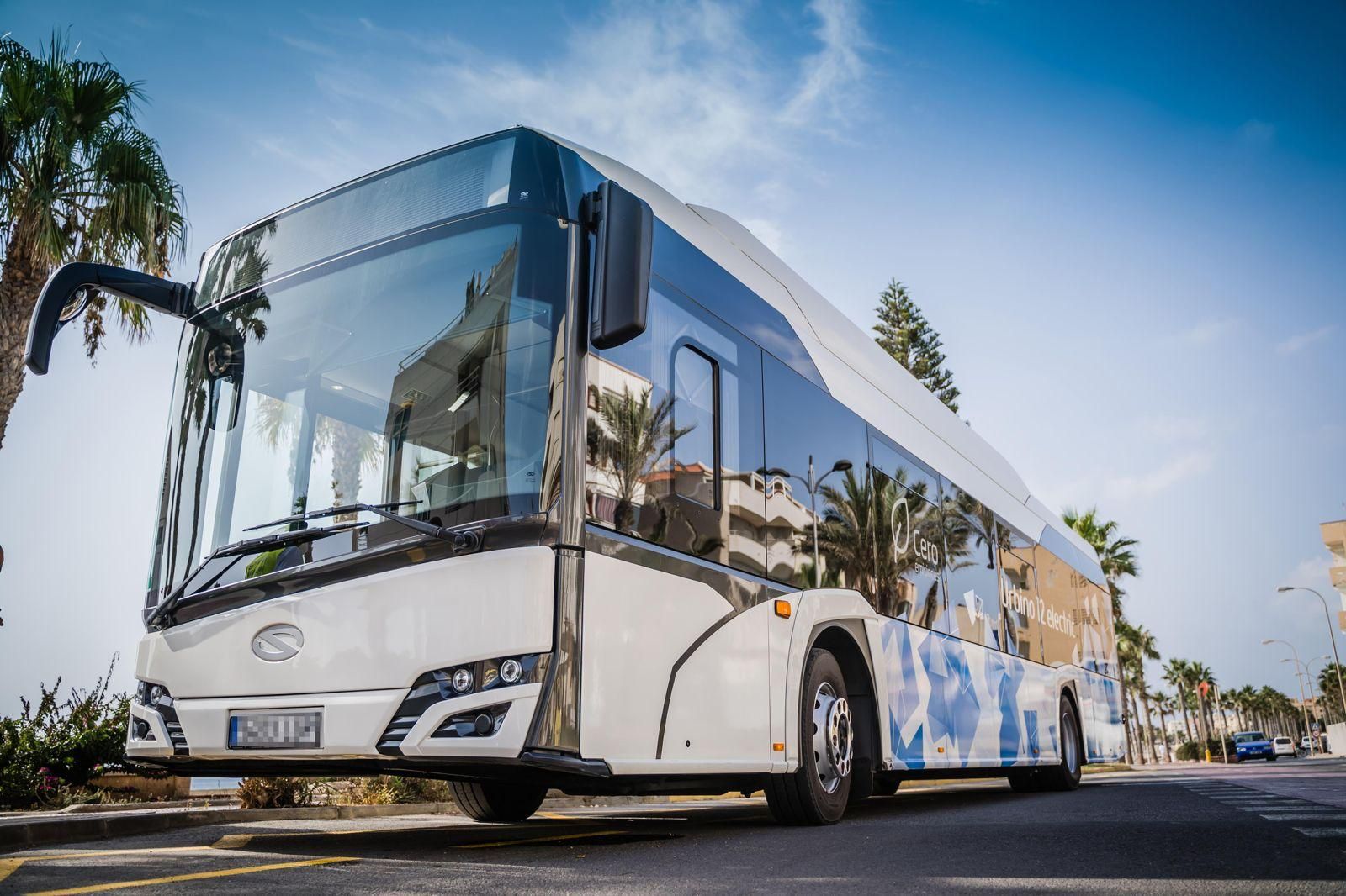 Roquetas de Mar saca a licitación el nuevo servicio de transporte urbano con una inversión de 15 millones de euros.