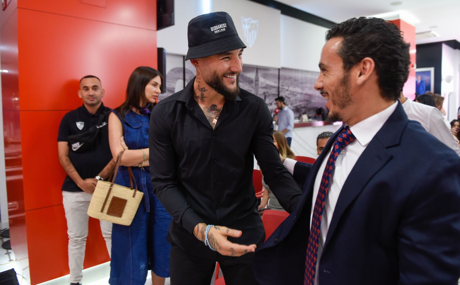 Las imágenes del acto para anunciar la renovacón de Gudelj