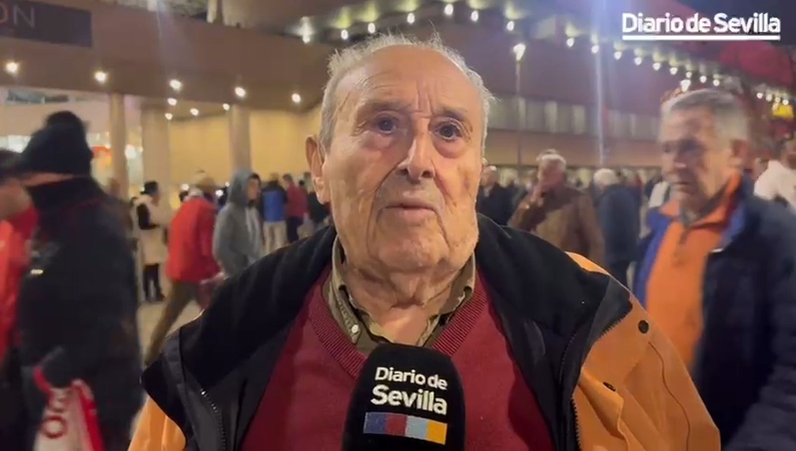 La afición del Sevilla FC carga contra Galech Apezteguía: "No vale ni para Segunda"