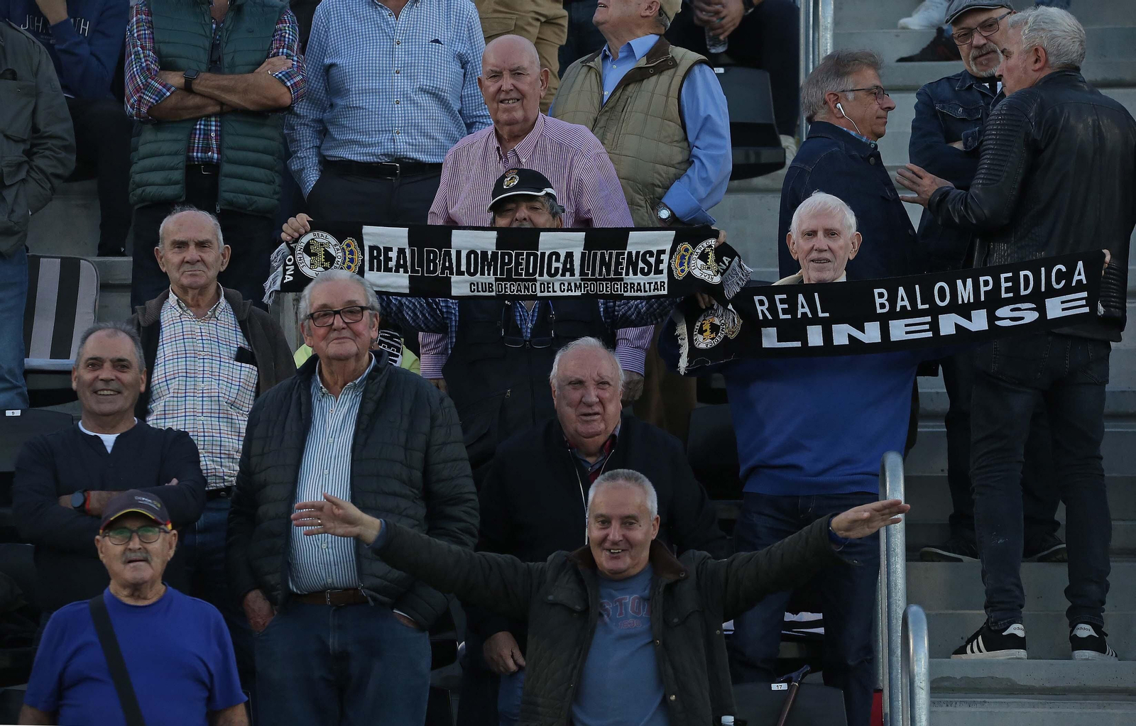 Búscate durante el Balona - Sevilla Atlético en el Ciudad de La Línea