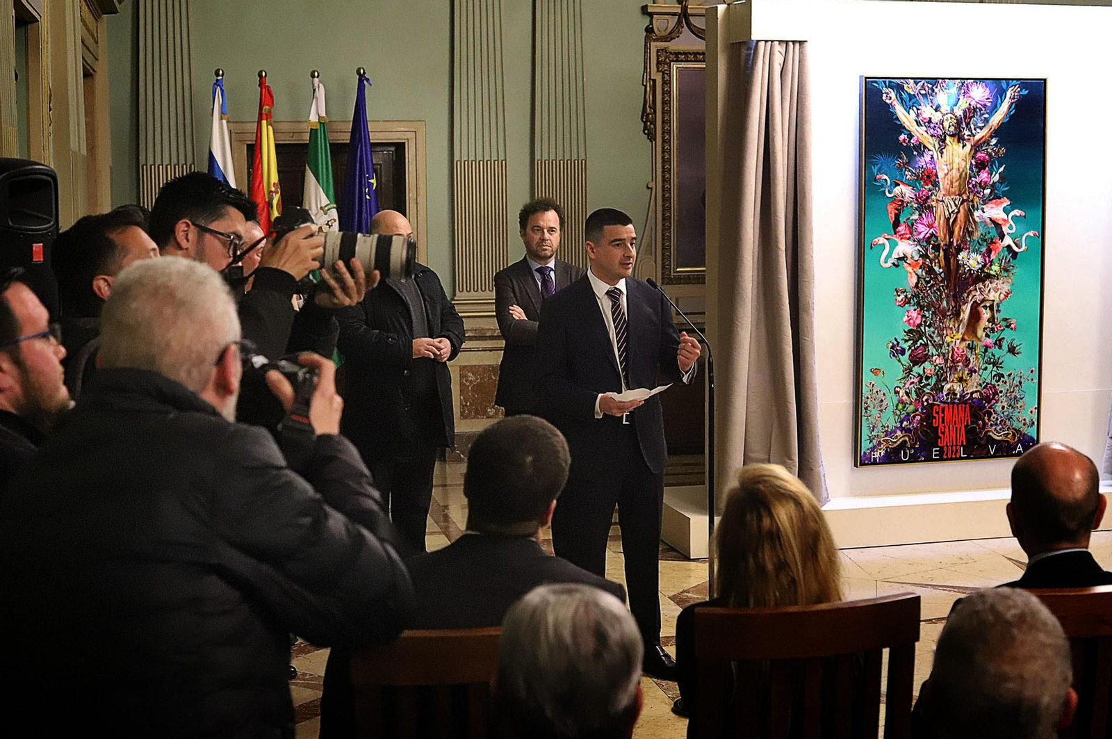 Imágenes del cartel de la Semana Santa 2023 de Huelva en su presentación