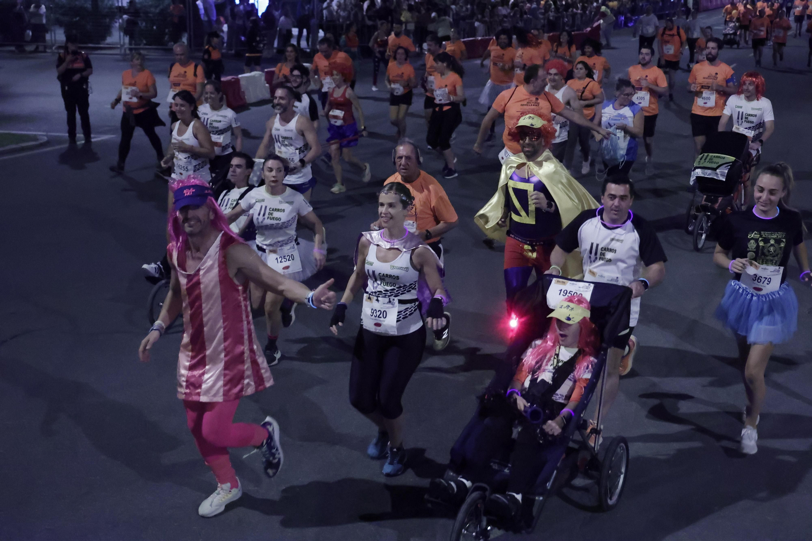 Búscate en la Carrera Nocturna de Sevilla (8)