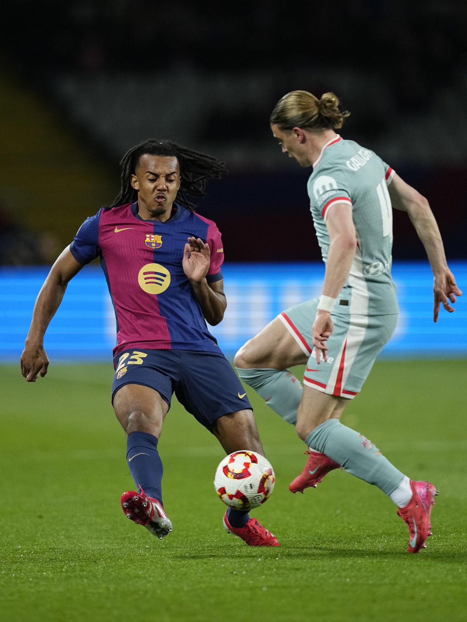 Las fotos del espectacular Barcelona - Atlético de Madrid