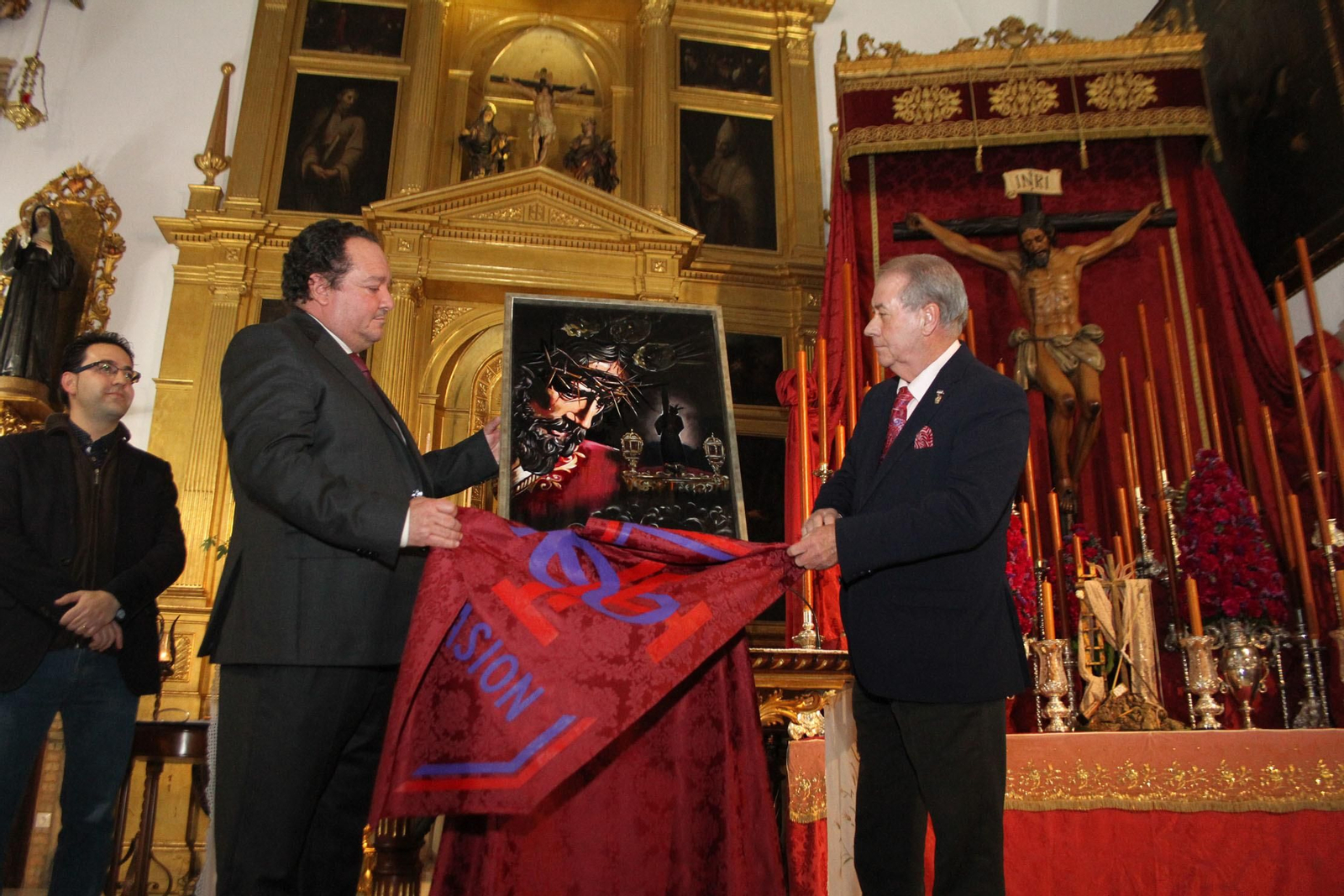 Imágenes de la Presentación del cartel del Vía Crucis de Pasión en las Agustinas