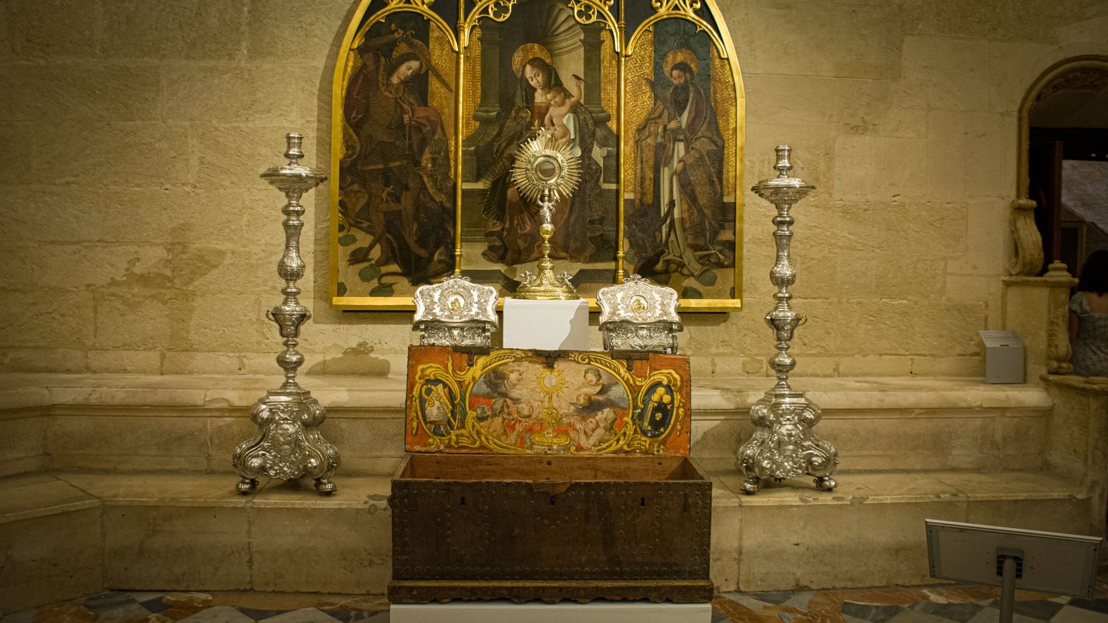 La exposición del centenario de la Candelaria, en imágenes