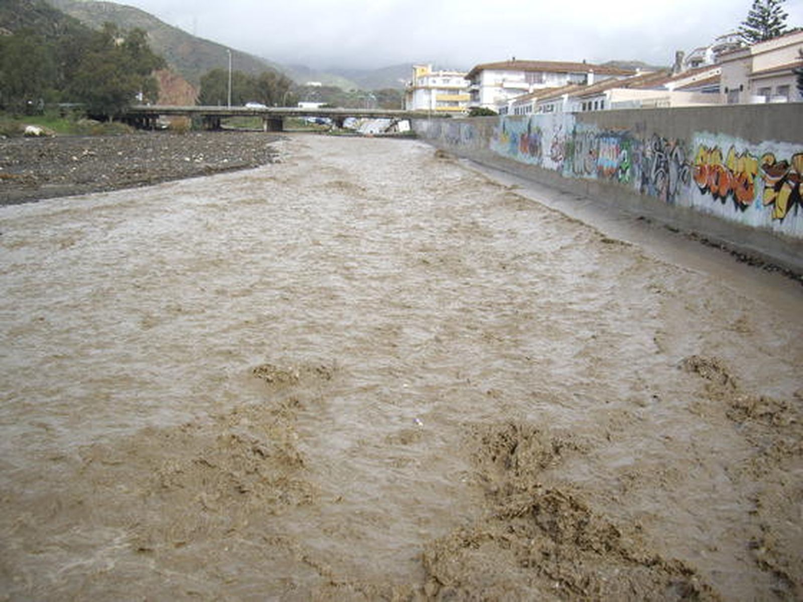 Desbordamiento del arroyo Totalán en su desembocadura.

Foto: Migue Fernández, Sergio Camacho, Agencias