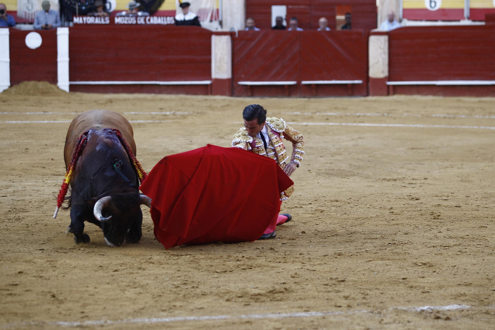 Las mejores imágenes de los toreros Fortes, Juan Ortega y David de Miranda en la Feria de Almería 2025