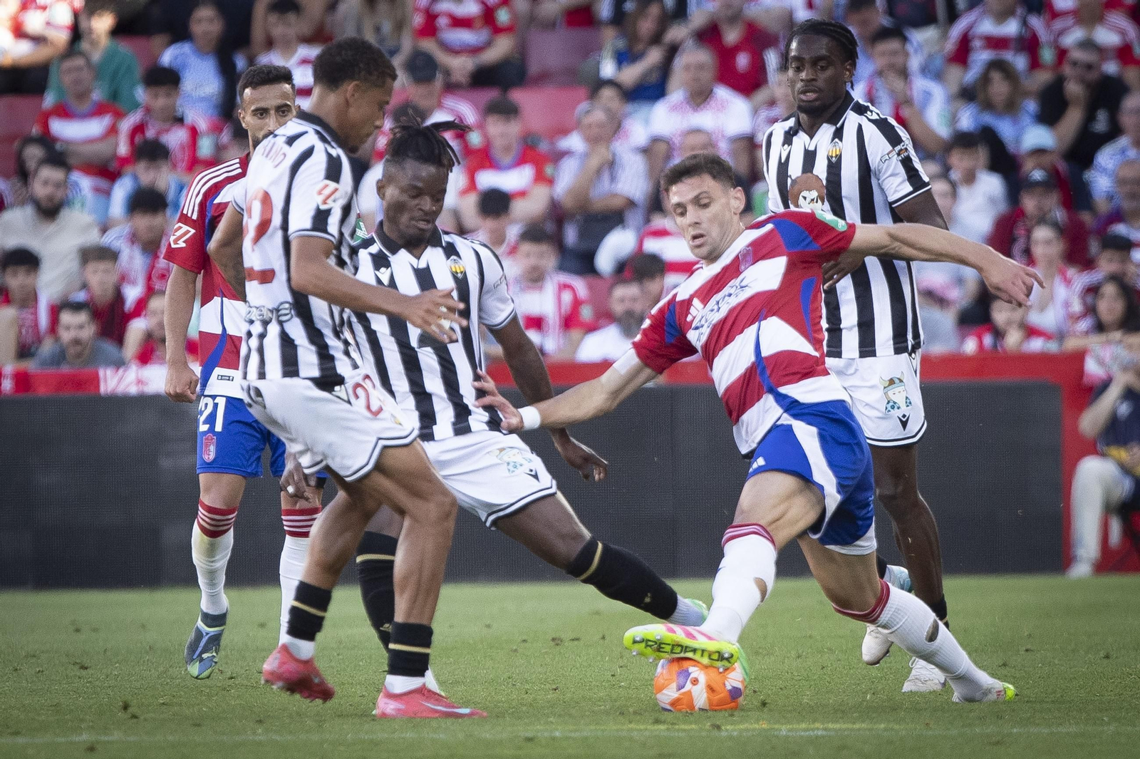 Las mejores imágenes del Granada CF-CD Castellón