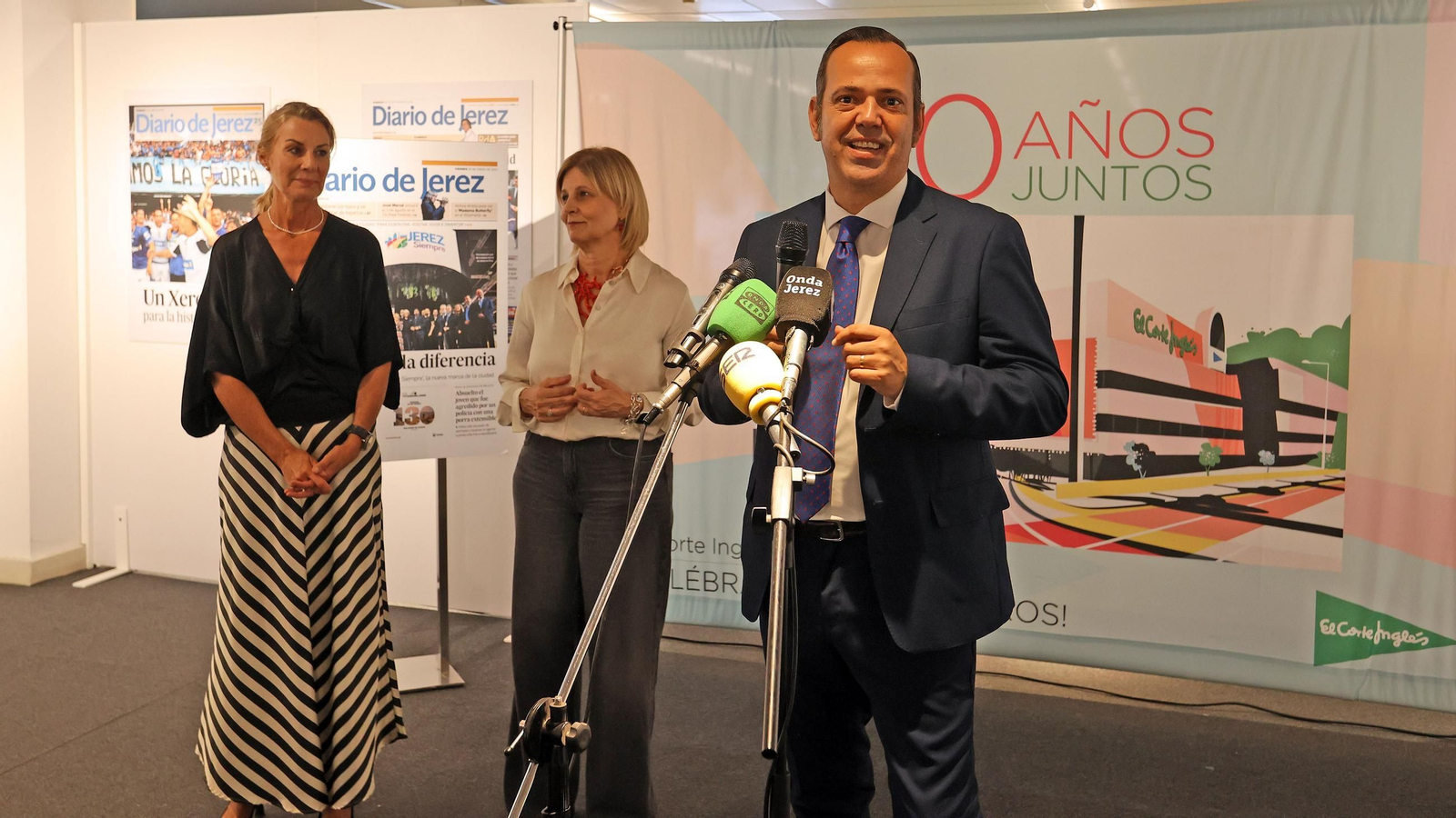 Imágenes de la exposición de portadas del Diario de Jerez en El Corte Inglés por los 40 años