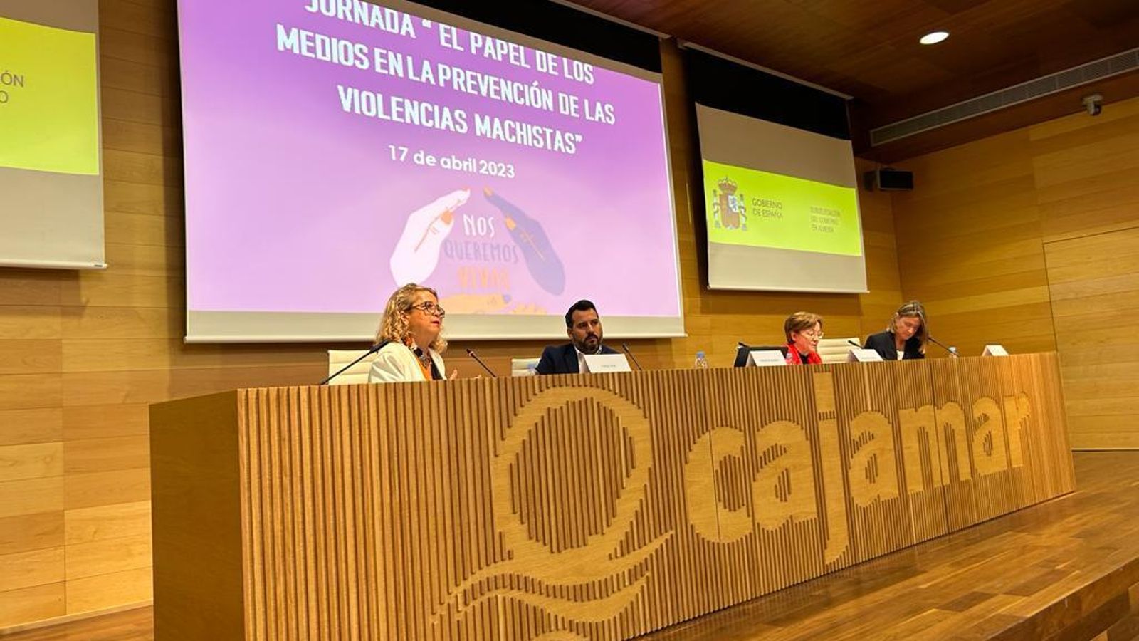 Los periodistas Rocío Amores, Iván Gómez y Antonia Sánchez junto a Raquel Contreras Los periodistas Rocío Amores, Iván Gómez y Antonia Sánchez junto a Raquel Contreras