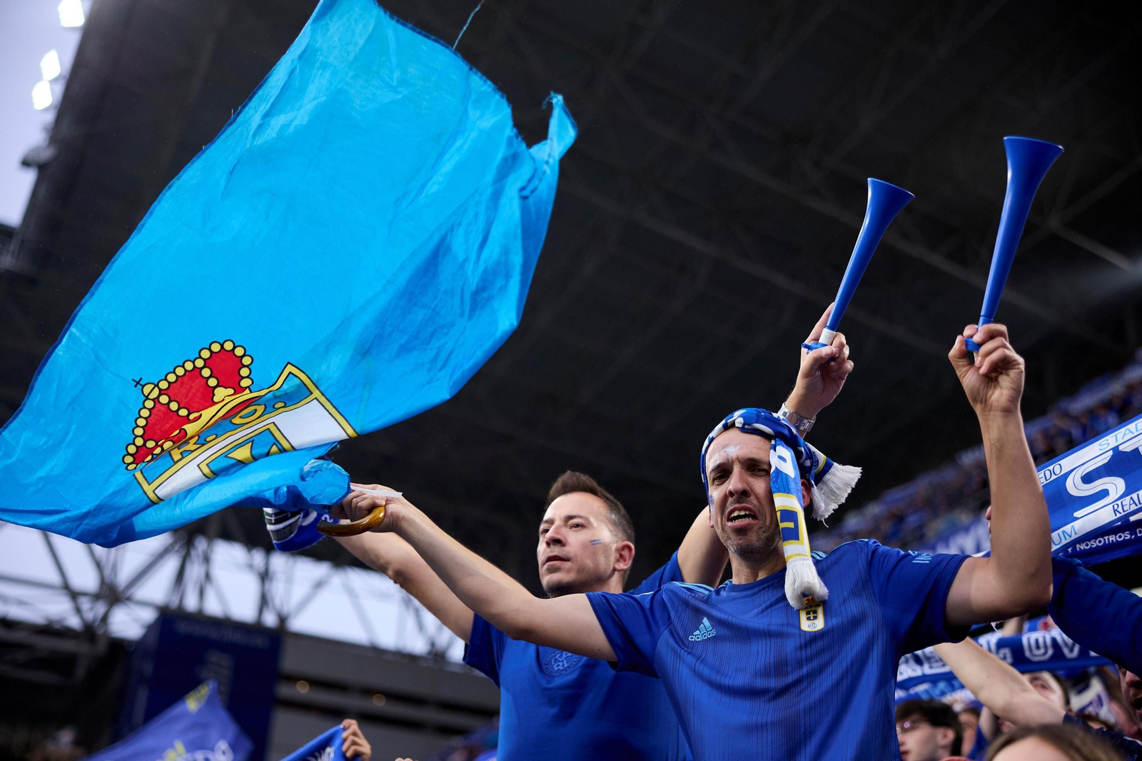 Las fotos del ascenso del Oviedo ante el Mirandés