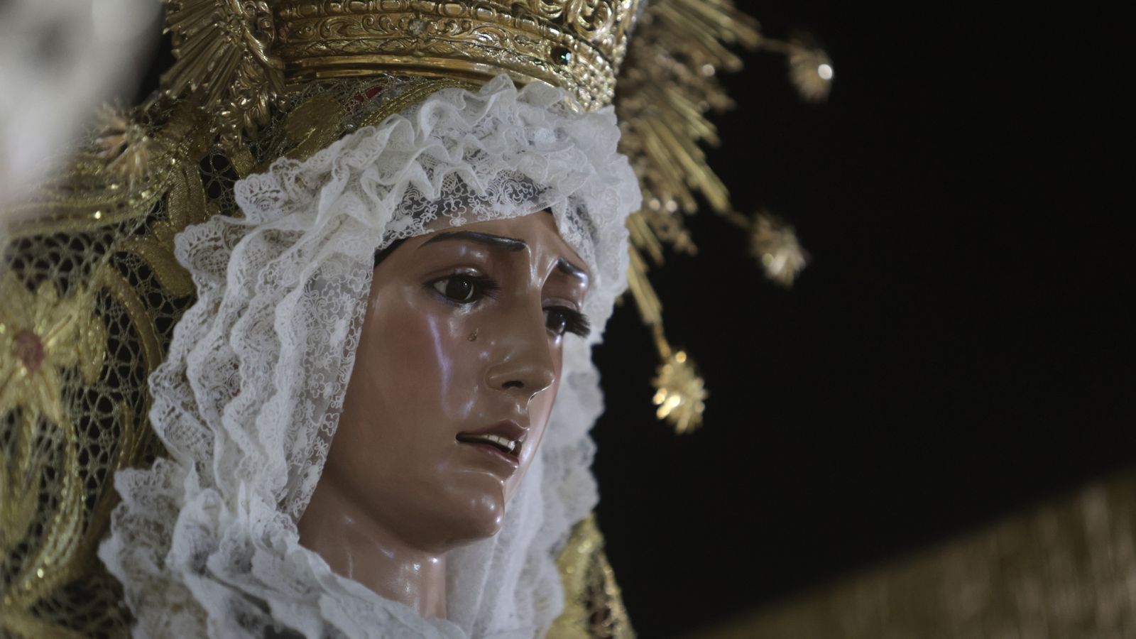 Preparativos en las iglesias de Algeciras para la Magna Mariana, en imágenes