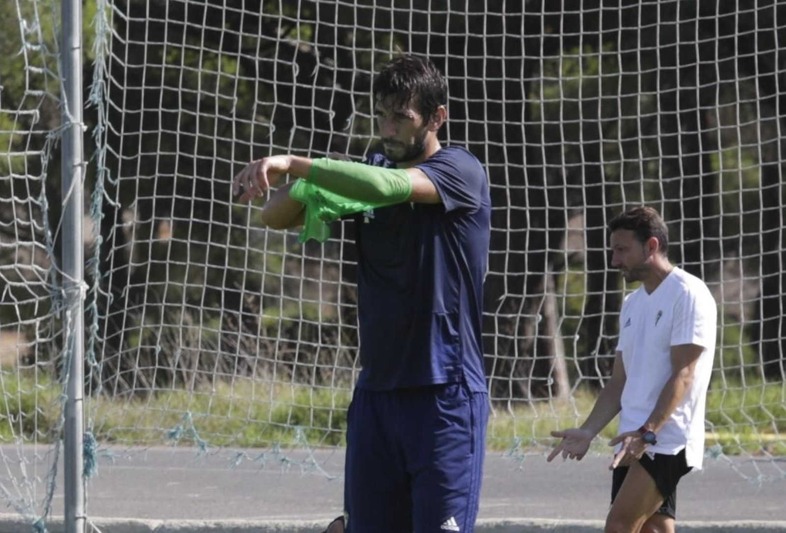 Lekic se retira el peto en mitad de una sesión preparatoria.