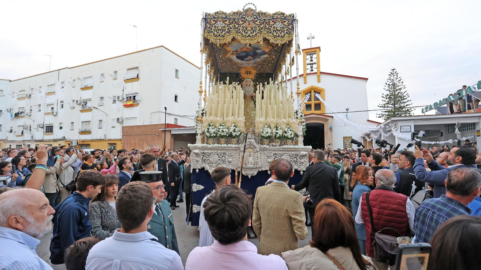 Traslado de las Virgenes de la Concepción y del Silencio por la Magna Mariana de Jerez