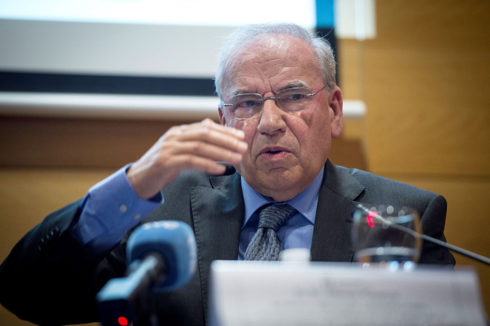 Alfonso  Guerra, durante la clausura de la III edición del seminario de la Cátedra de Monarquía de la Universidad Rey Juan Carlos.