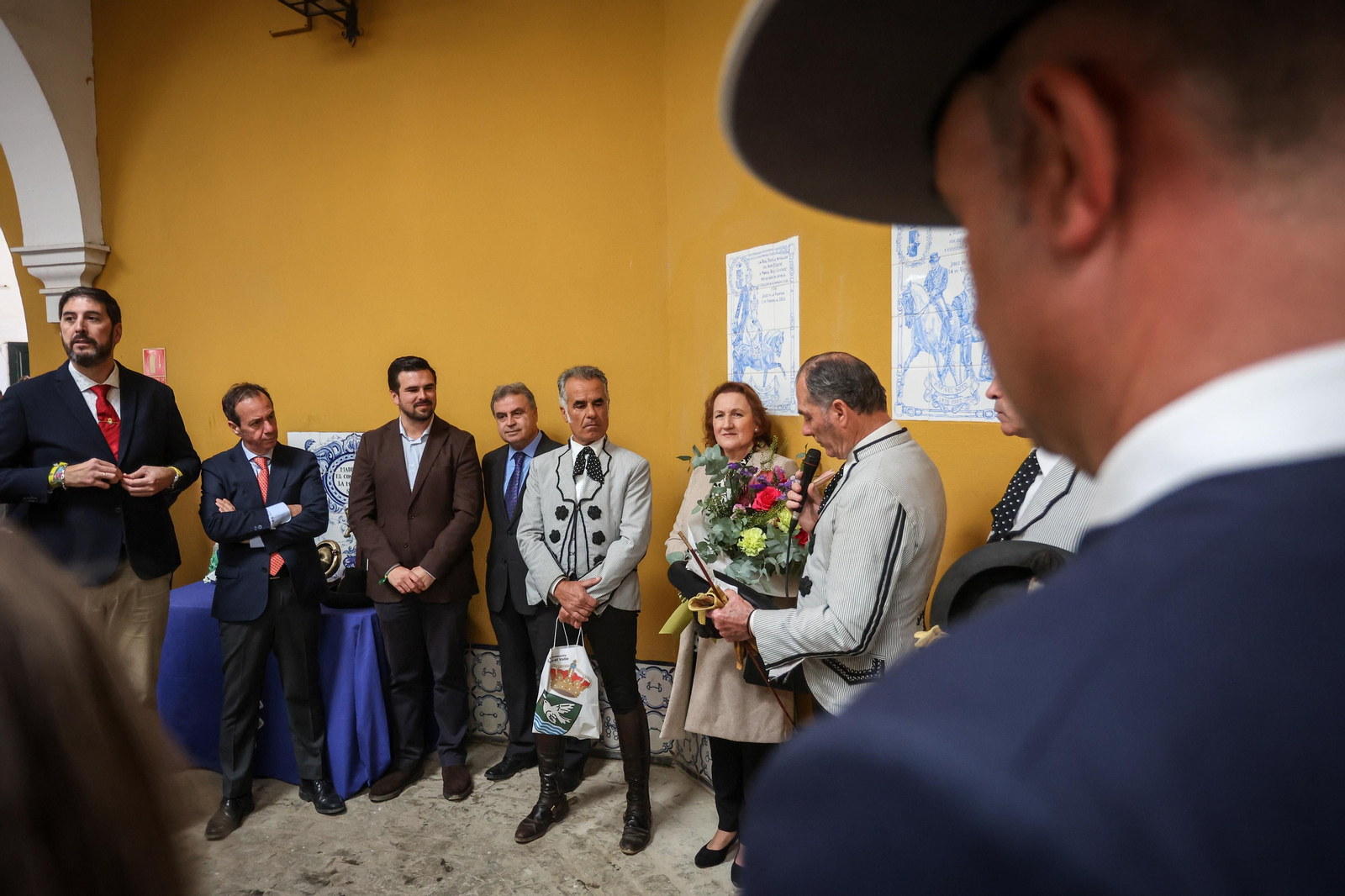 Emotiva despedida del jinete Manolo Ruíz en la Real Escuela