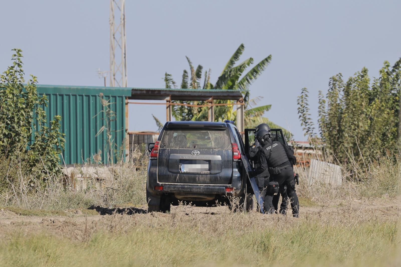 Las imágenes del dispositivo policial desplegado en Isla Mayor