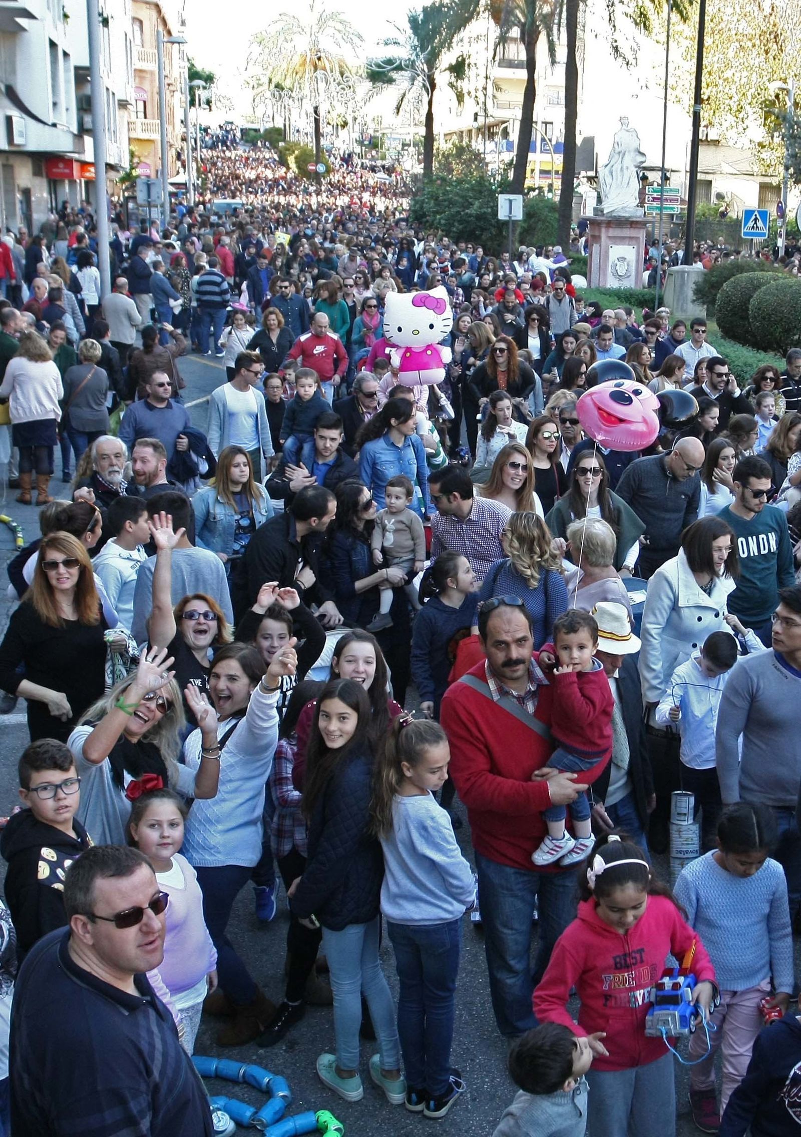 Arrastre de latas en Algeciras