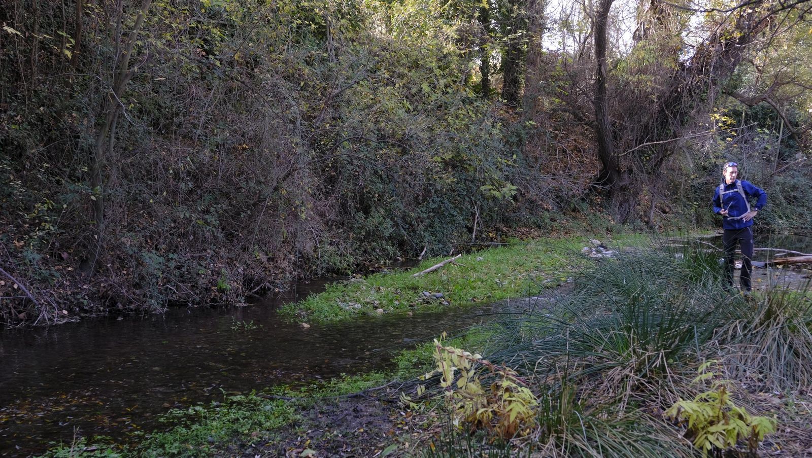Limpieza y senderismo por la Alpujarra, en imágenes