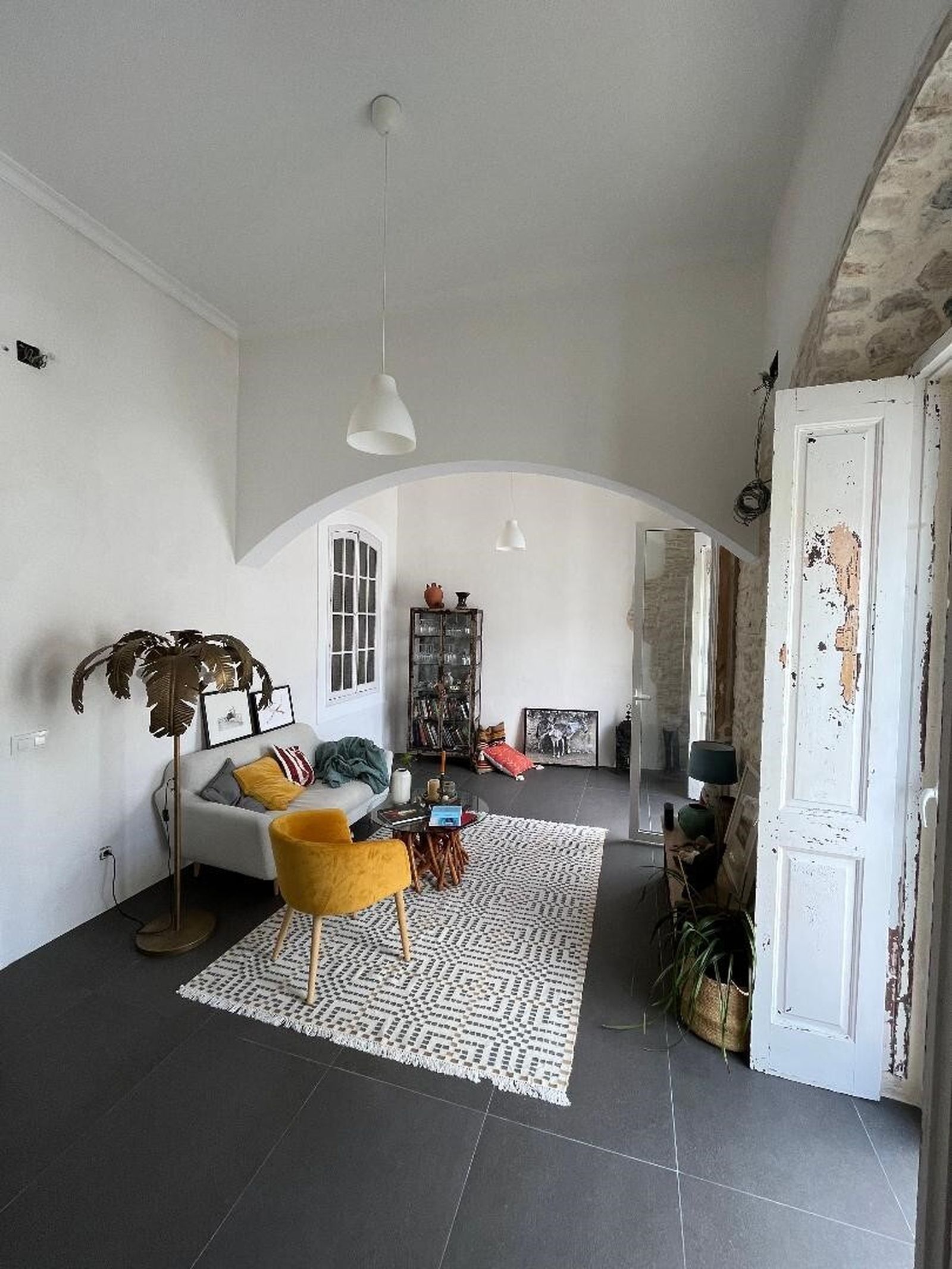 Imágenes de la casa de una artista en el casco antiguo de Medina Sidonia